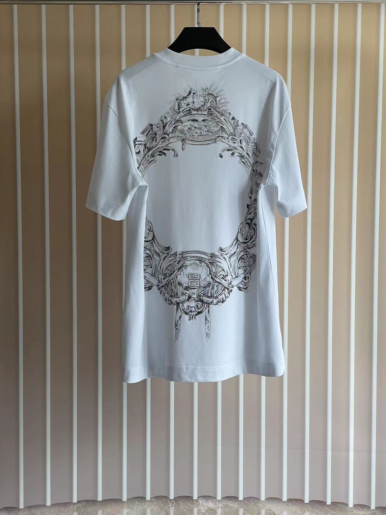 LuxluxHouse Best Quality Clothes Givenchy T-shirt