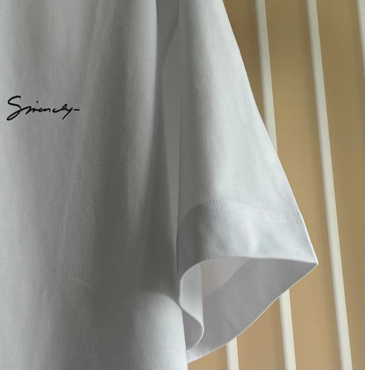 LuxluxHouse Best Quality Clothes Givenchy T-shirt