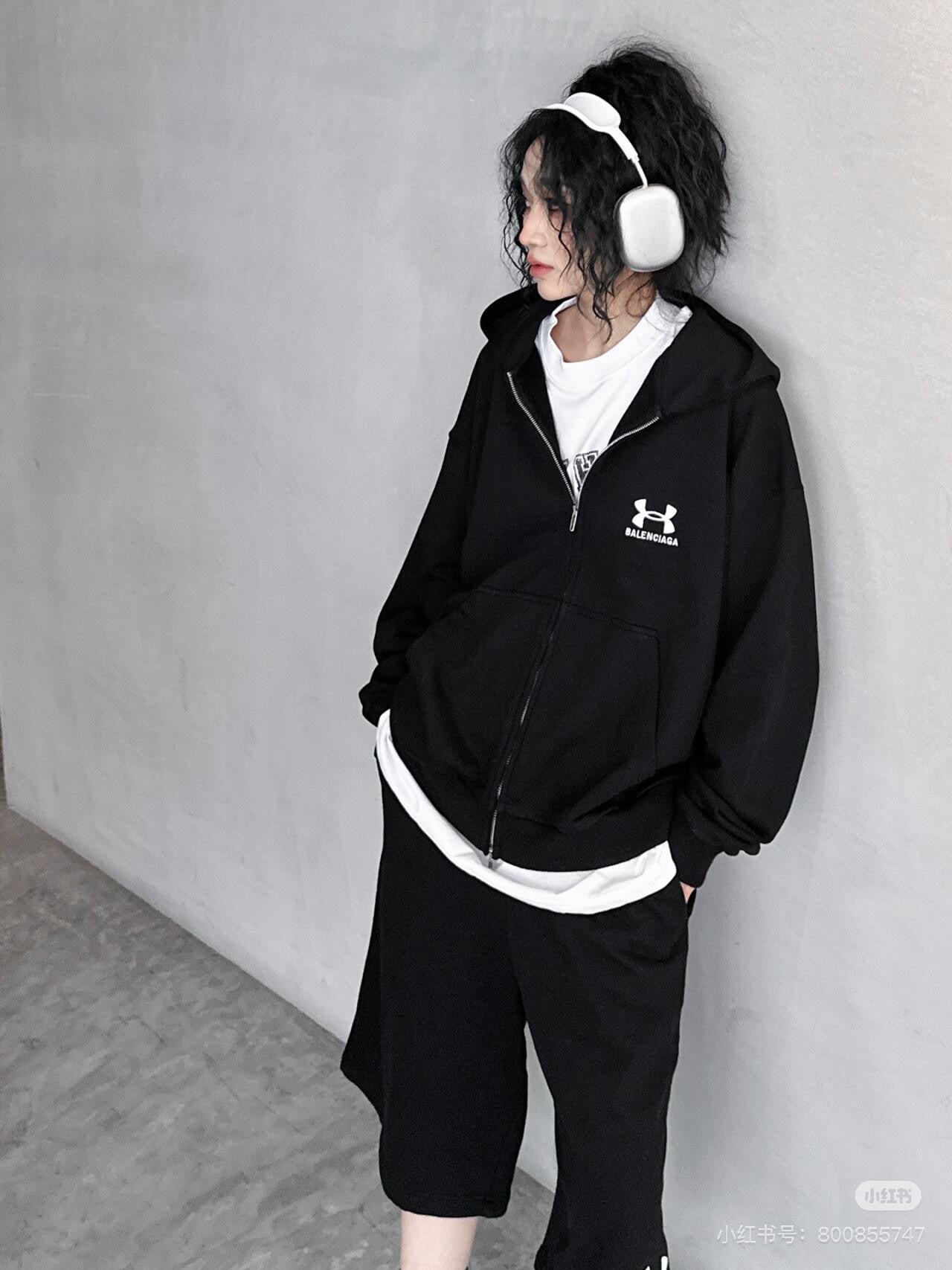 LuxluxHouse Best Quality Clothes Balenciaga Hoodie & Sweater