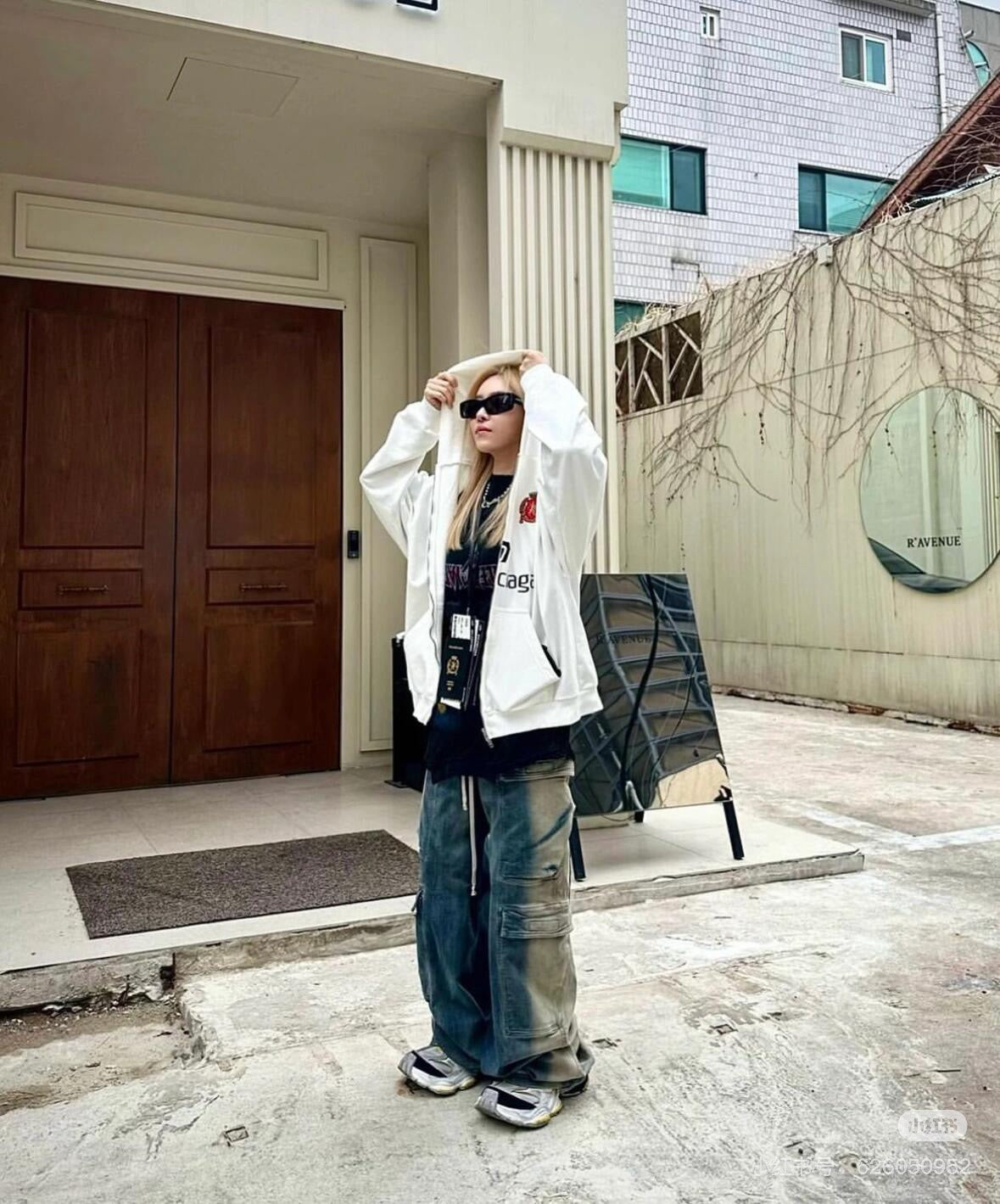 LuxluxHouse Best Quality Clothes Balenciaga Hoodie & Sweater