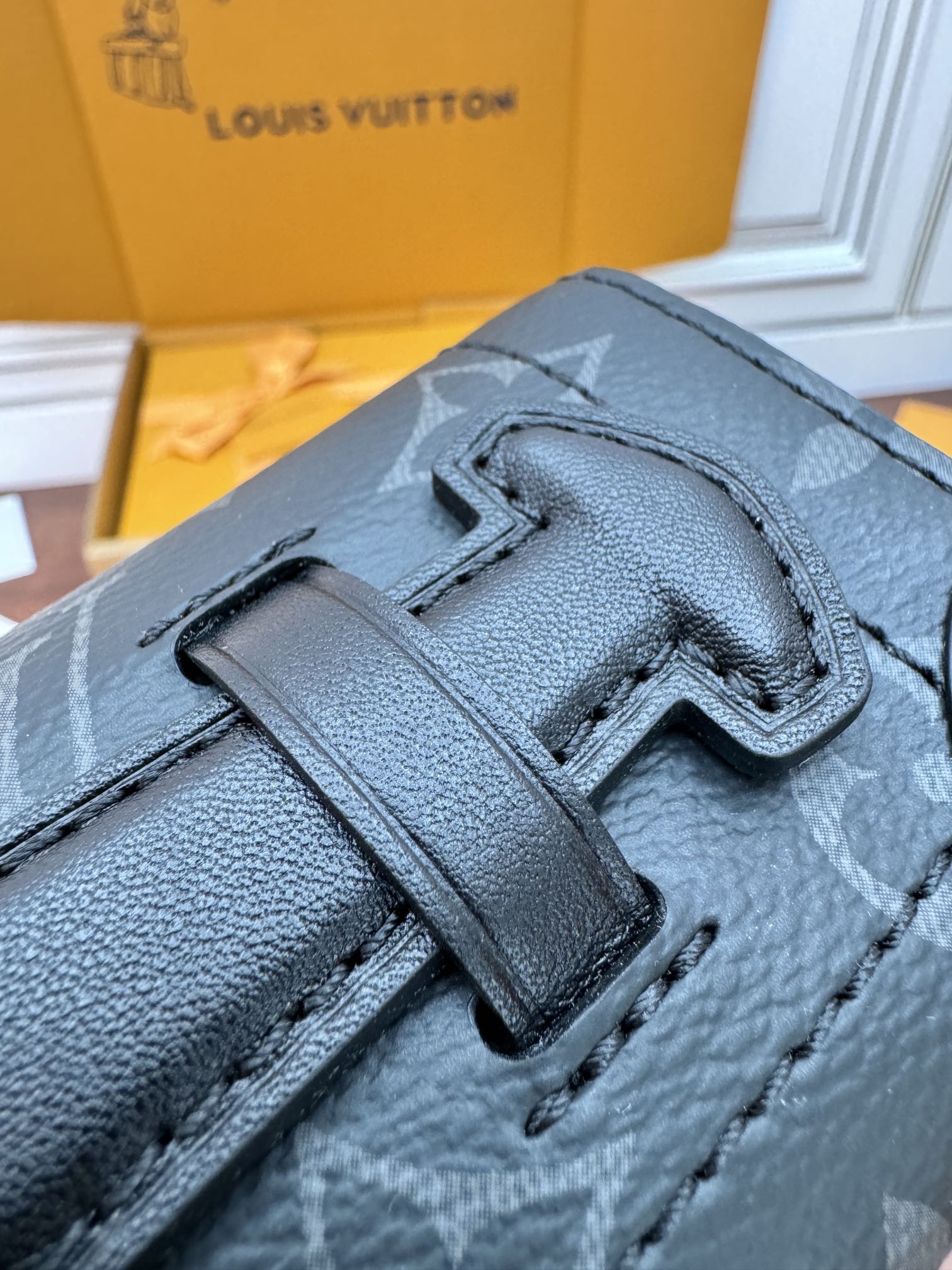 LuxluxHouse Best Quality Bags Best Louis Vuitton Men