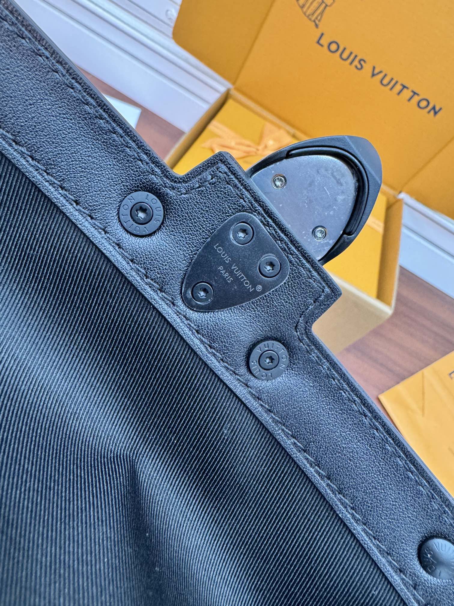 LuxluxHouse Best Quality Bags Best Louis Vuitton Men