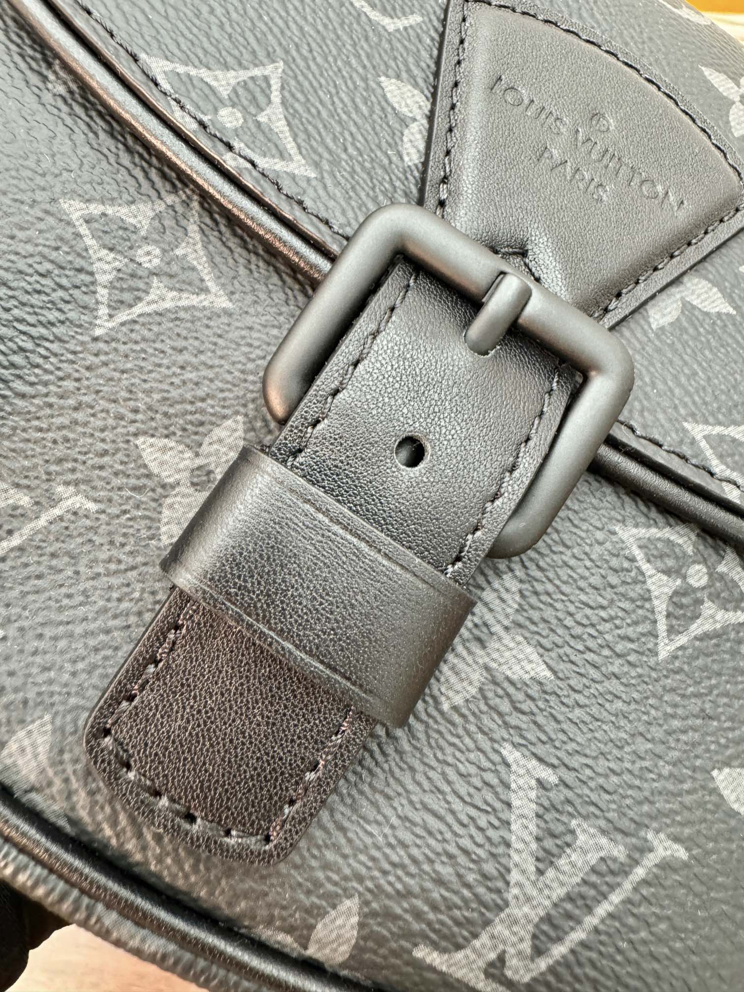 LuxluxHouse Best Quality Bags Best Louis Vuitton Men