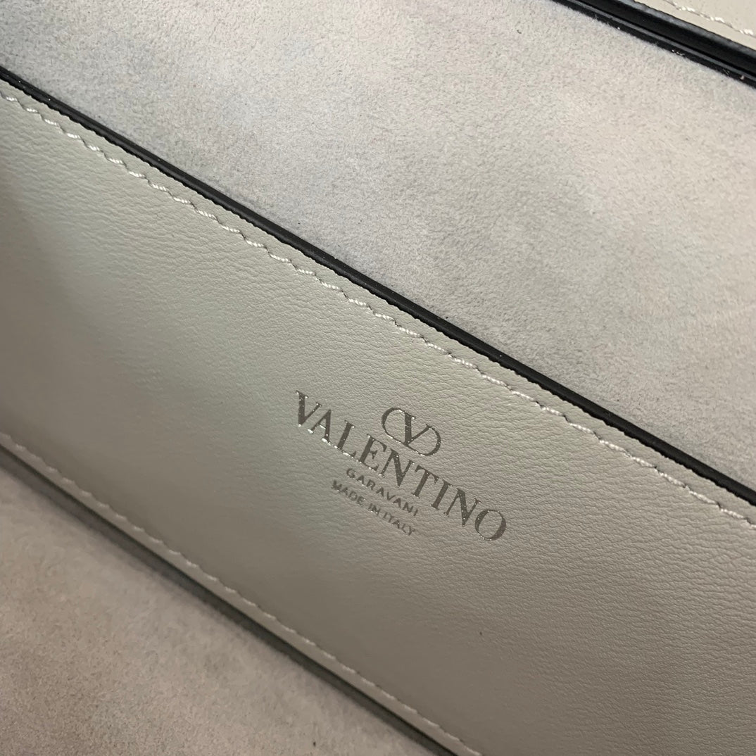 LuxluxHouse Best Quality Bags Valentino Women