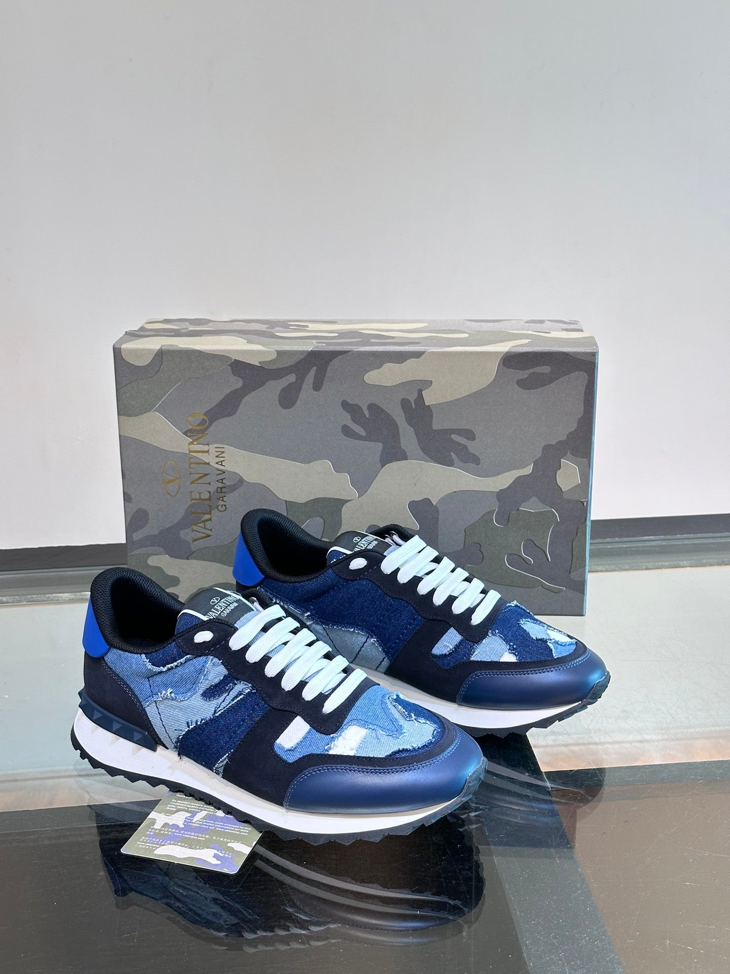 LuxluxHouse Best Quality Shoes Valentino