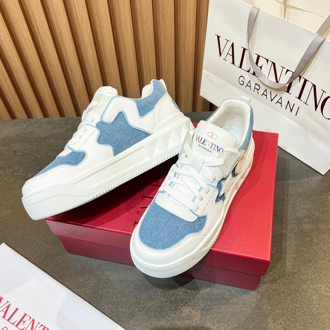 LuxluxHouse Best Quality Shoes Valentino