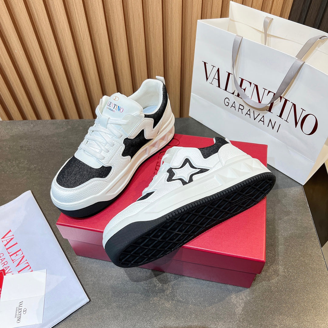 LuxluxHouse Best Quality Shoes Valentino