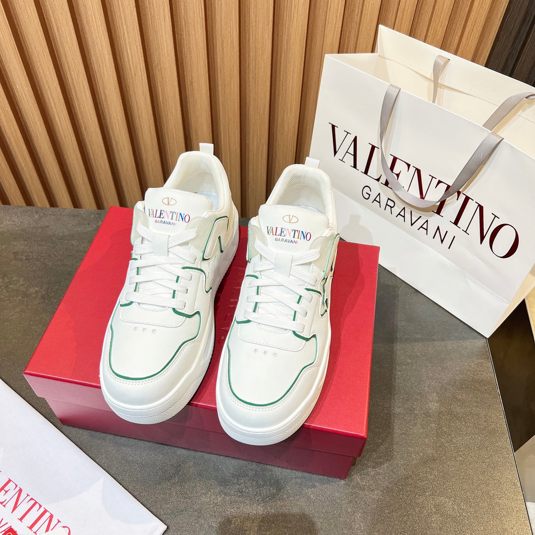 LuxluxHouse Best Quality Shoes Valentino