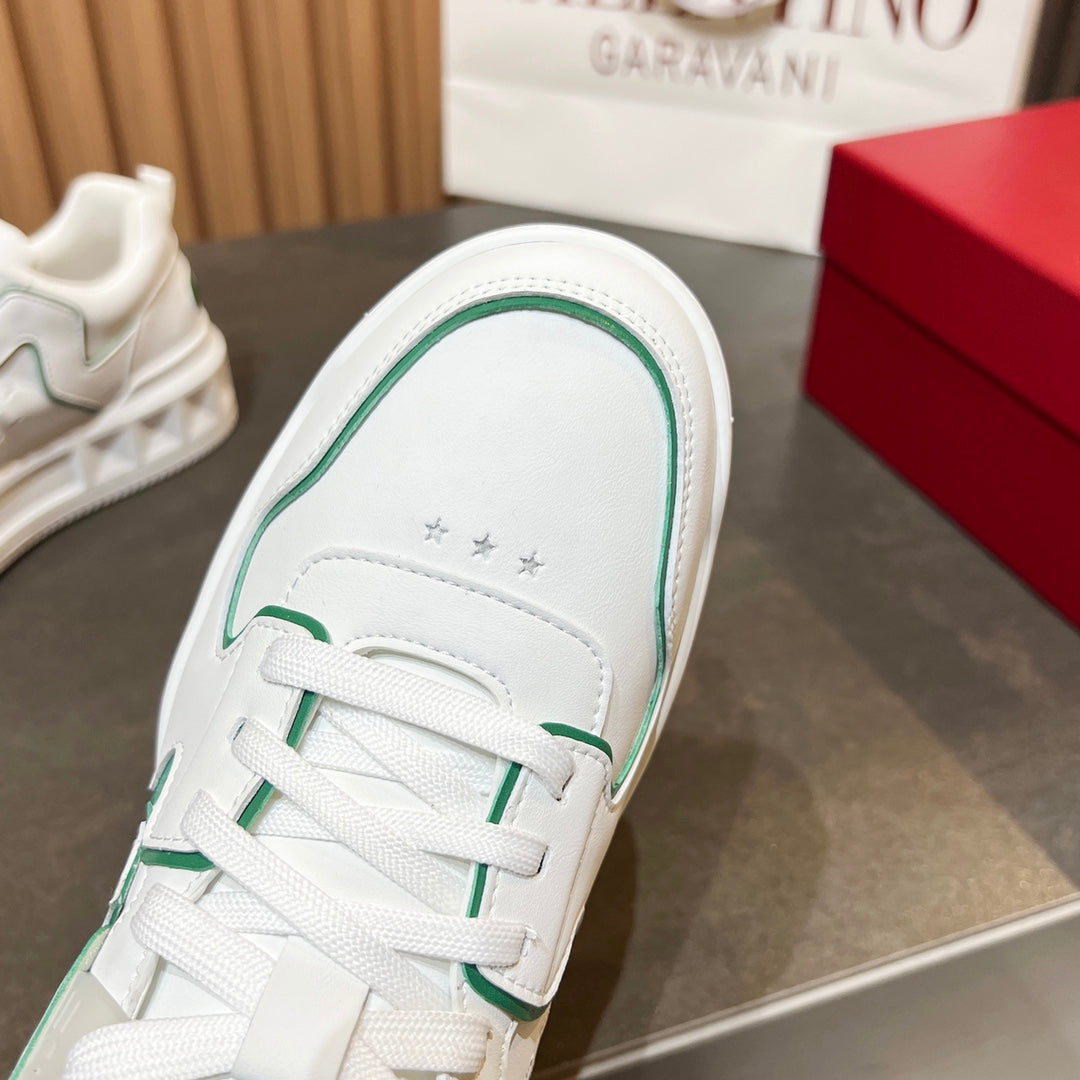 LuxluxHouse Best Quality Shoes Valentino