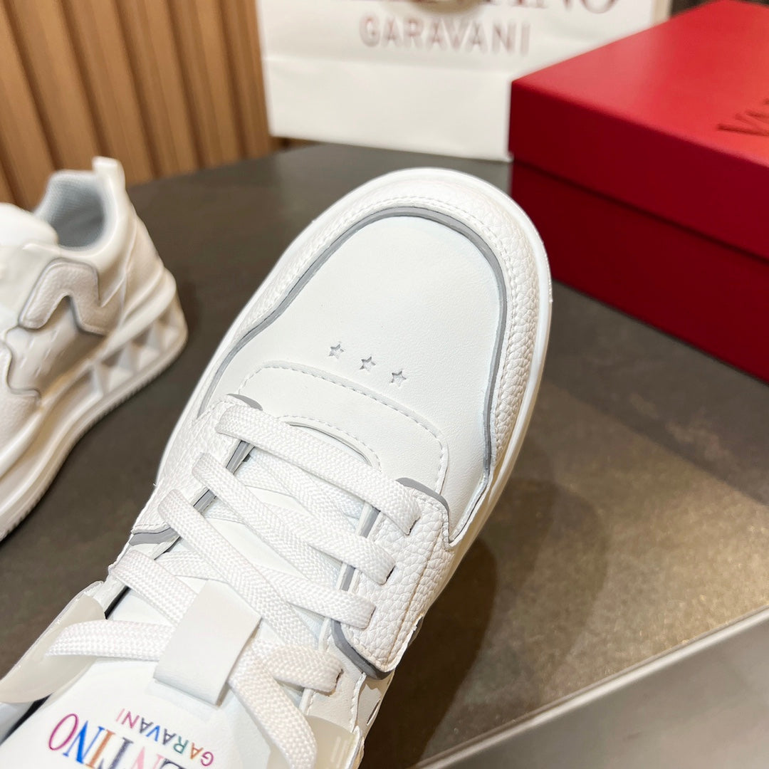 LuxluxHouse Best Quality Shoes Valentino