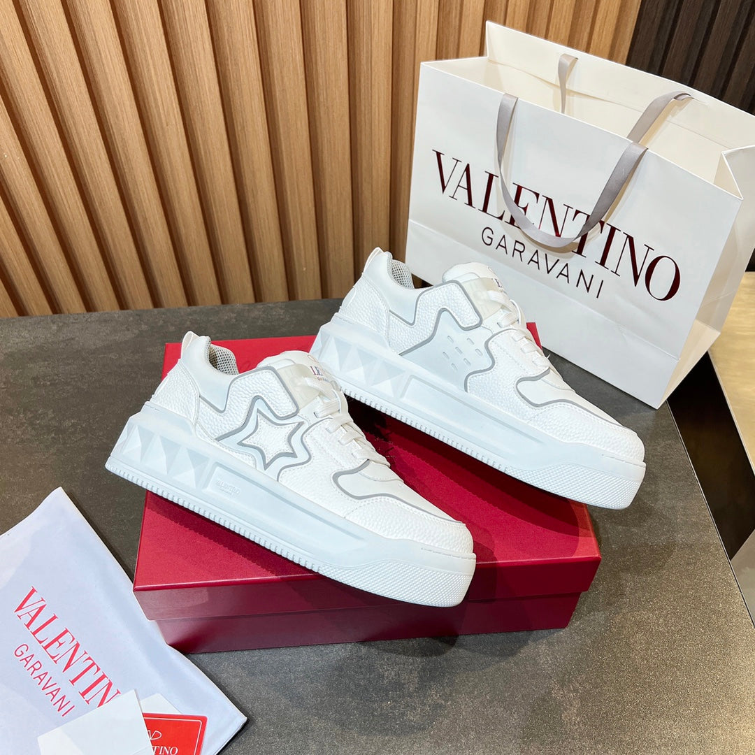 LuxluxHouse Best Quality Shoes Valentino
