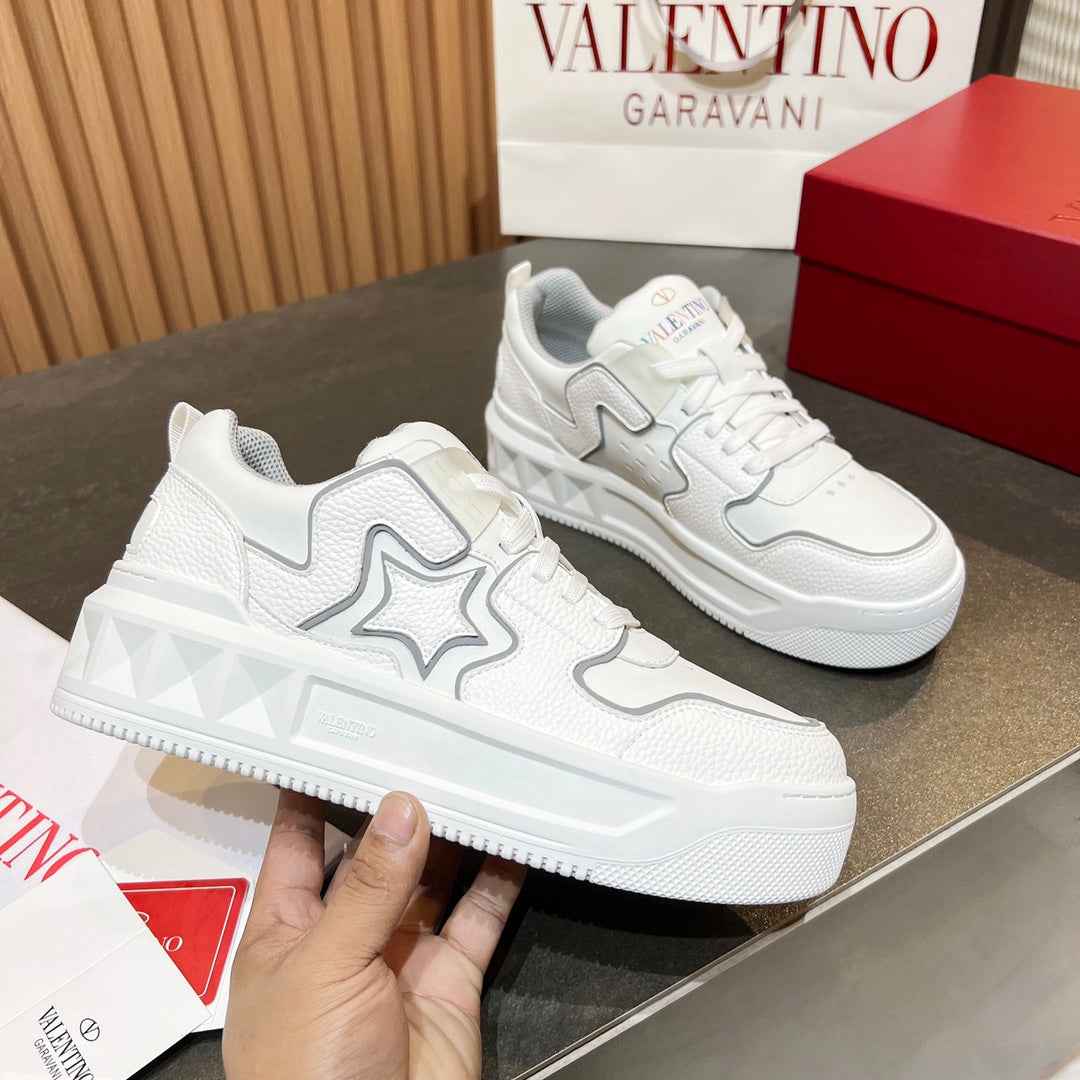 LuxluxHouse Best Quality Shoes Valentino