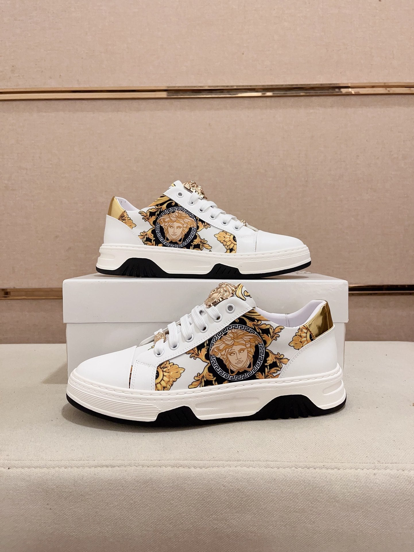 LuxluxHouse Best Quality Shoes Versace
