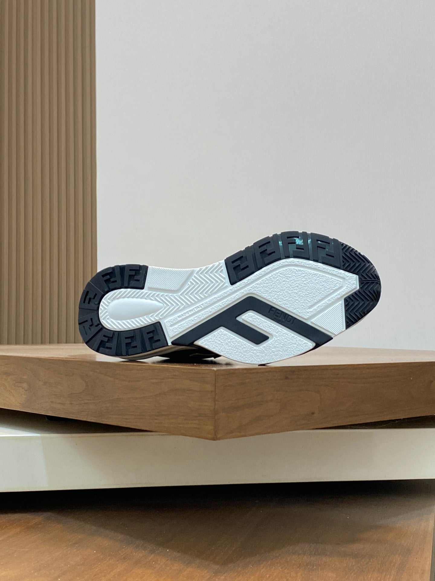 LuxluxHouse Best Quality Shoes Fendi