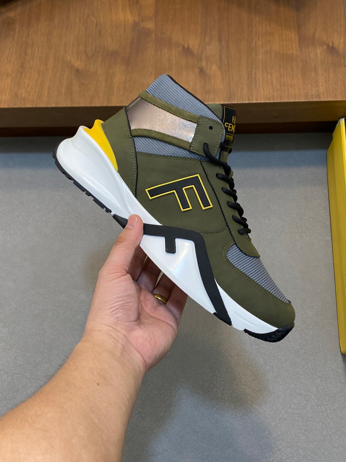 LuxluxHouse Best Quality Shoes Fendi