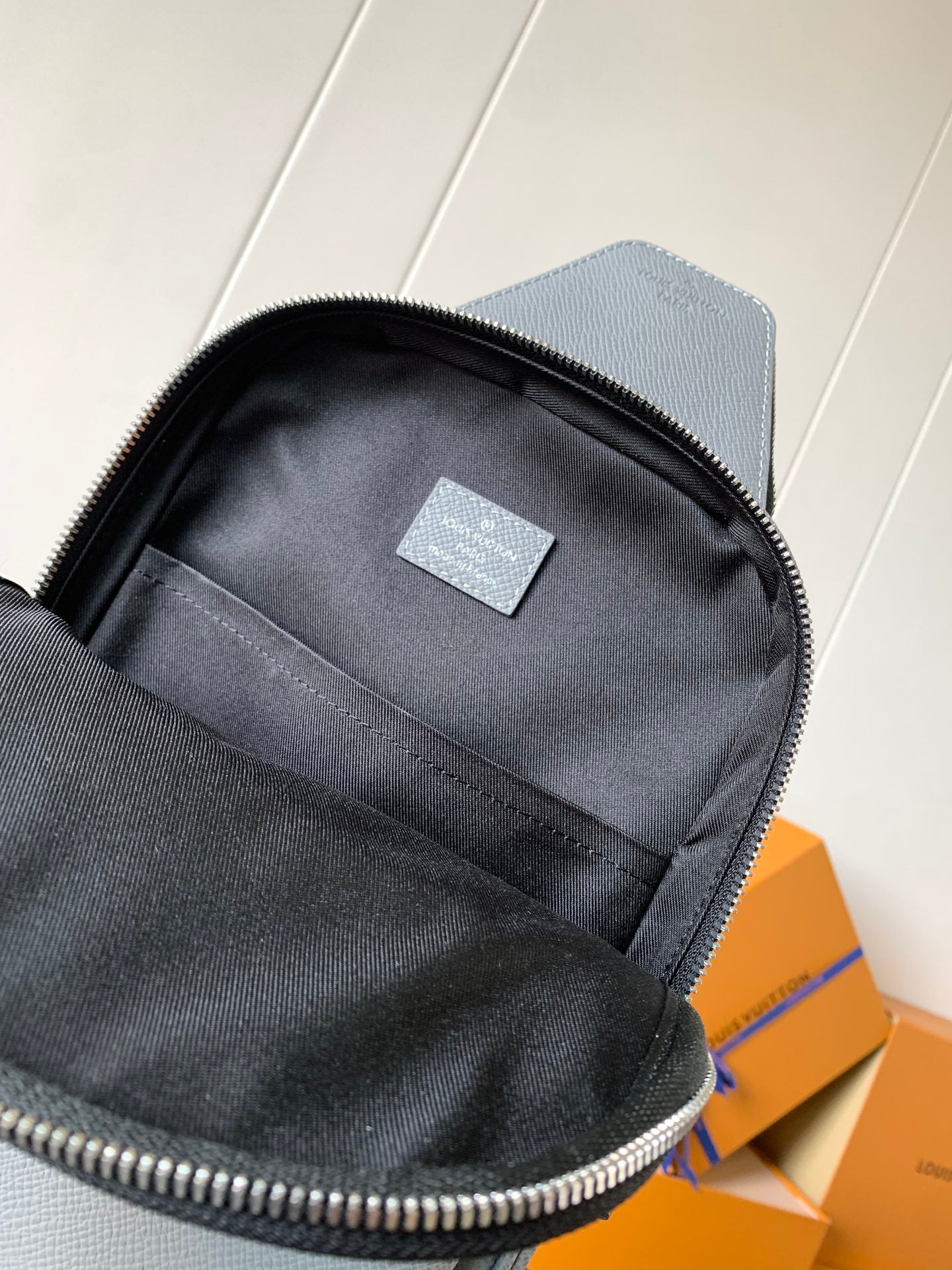 LuxluxHouse Best Quality Bags Louis Vuitton Men