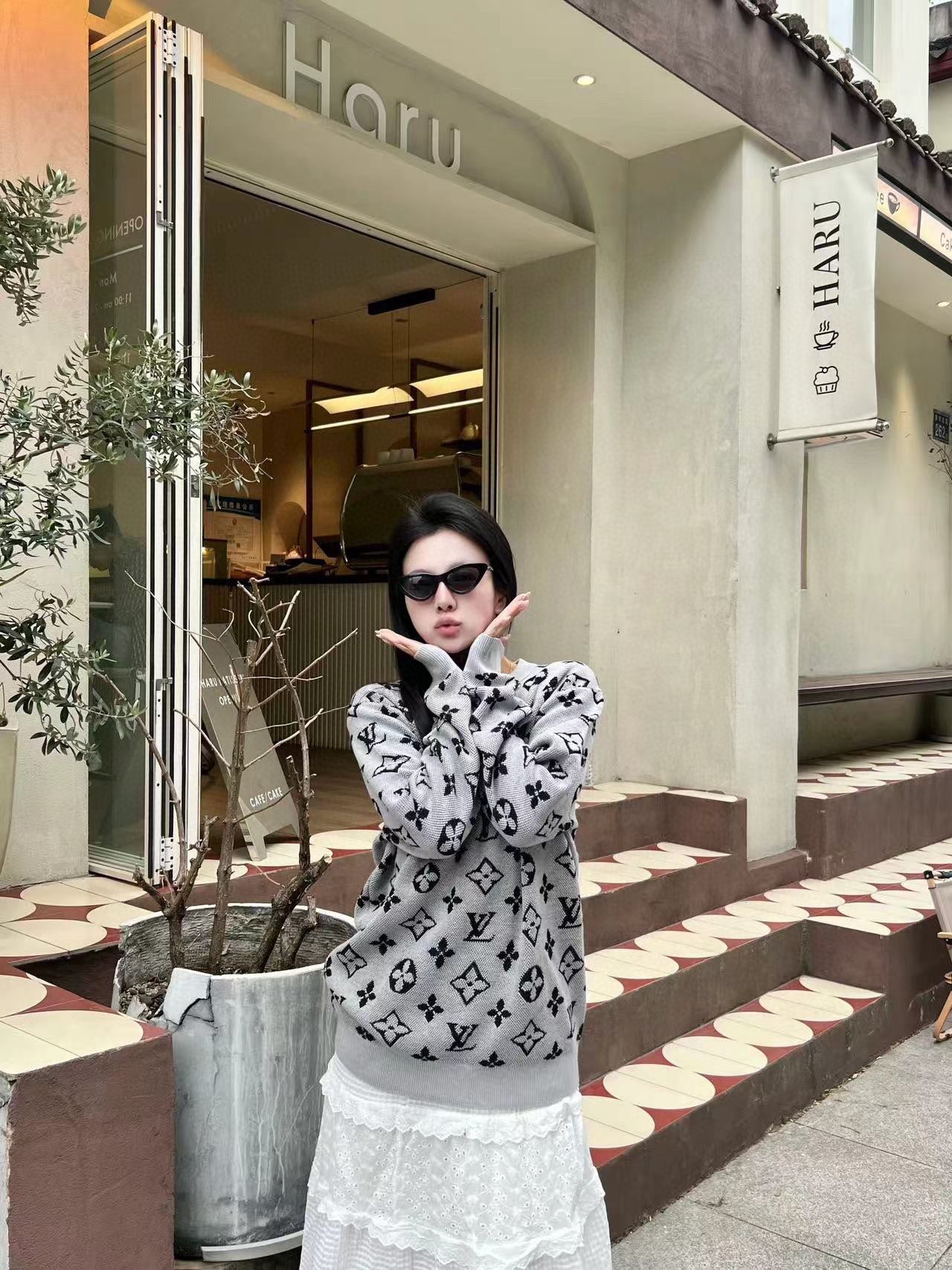 LuxluxHouse Best Quality Clothes Hoodie & Sweater Louis Vuitton