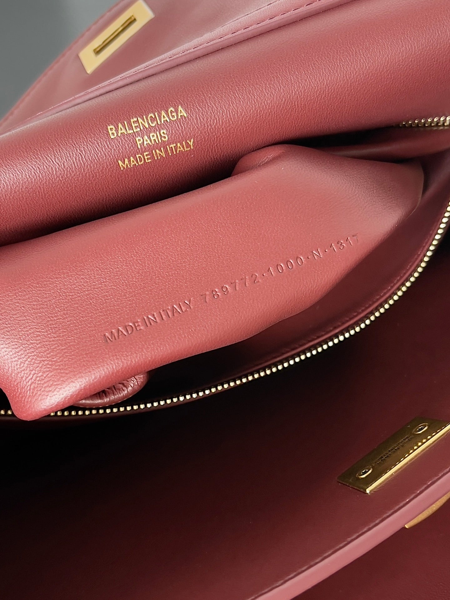 LuxluxHouse Best Quality Bags Balenciaga