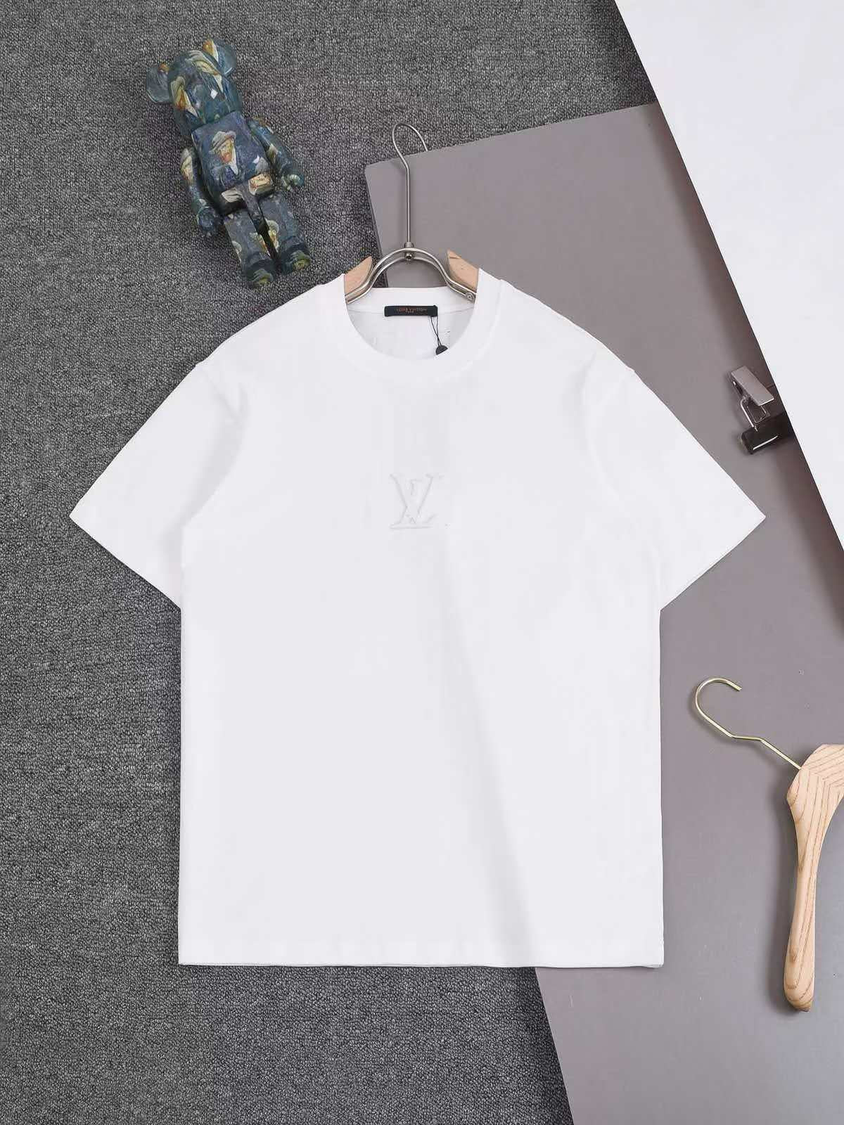 LuxluxHouse Best Quality Clothes T-shirt Louis Vuitton