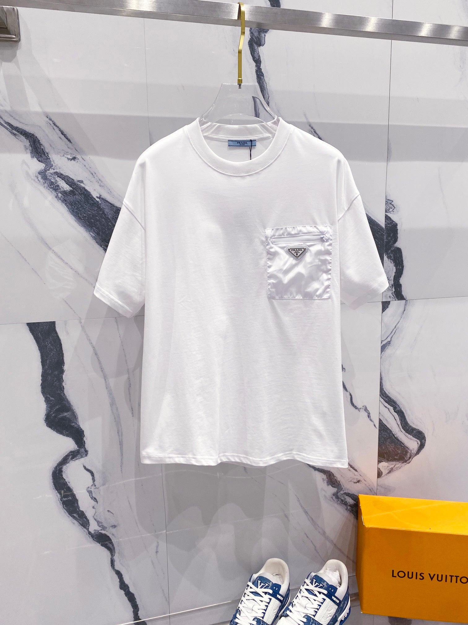 LuxluxHouse Best Quality Clothes T-shirt Prada
