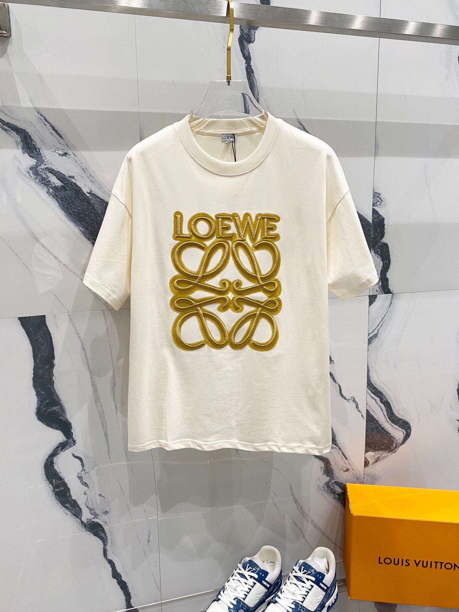 LuxluxHouse Best Quality Clothes T-shirt Loewe