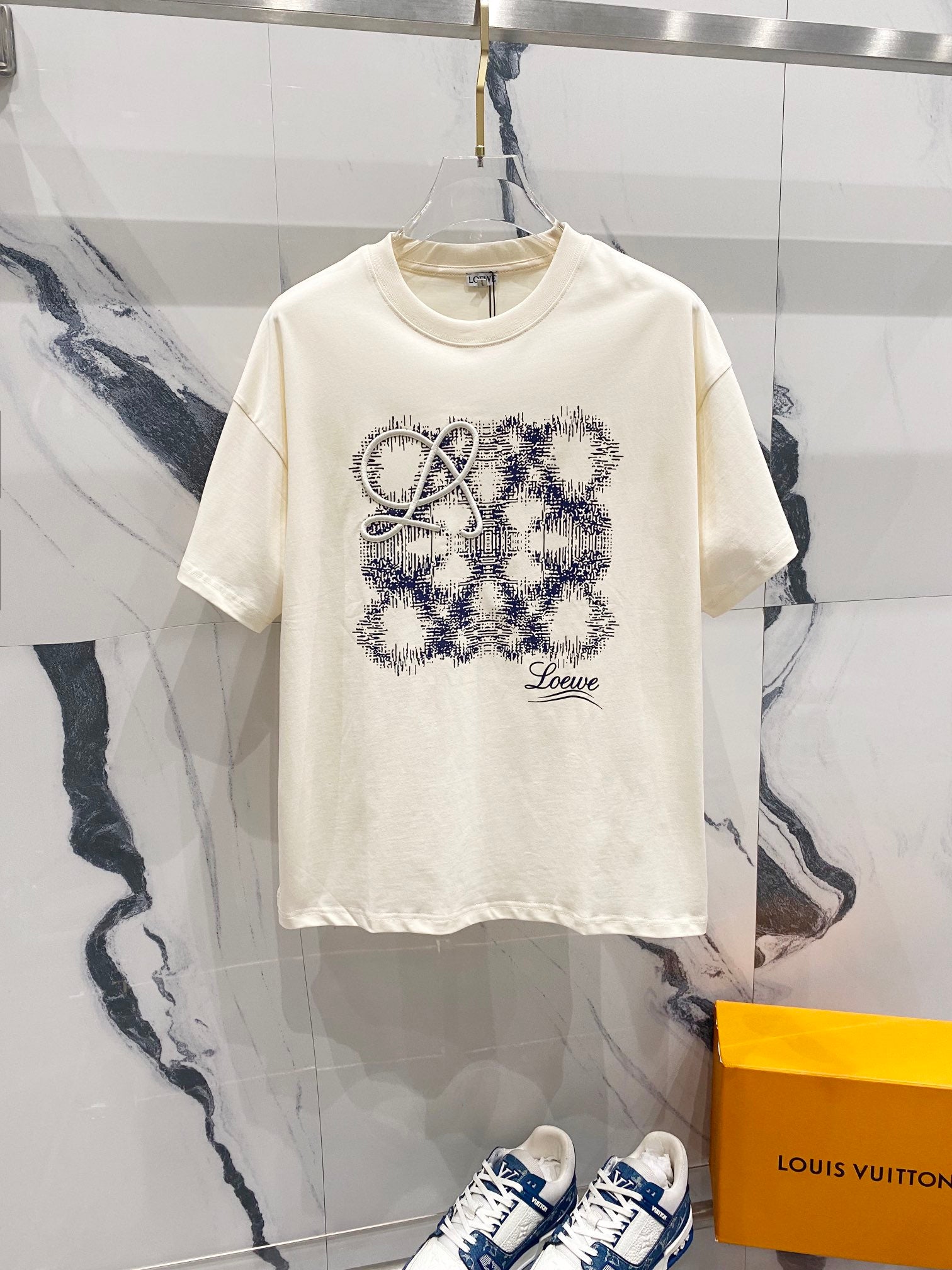 LuxluxHouse Best Quality Clothes T-shirt Loewe