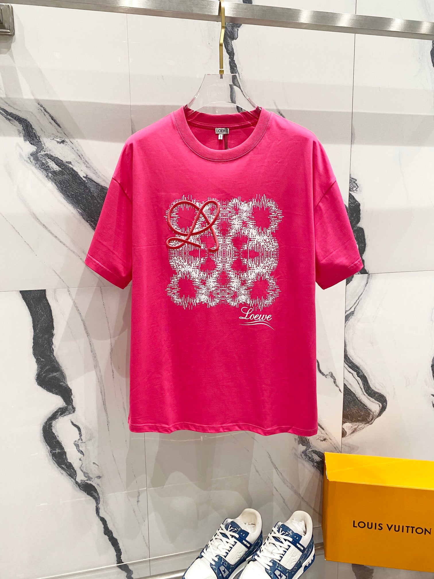 LuxluxHouse Best Quality Clothes T-shirt Loewe