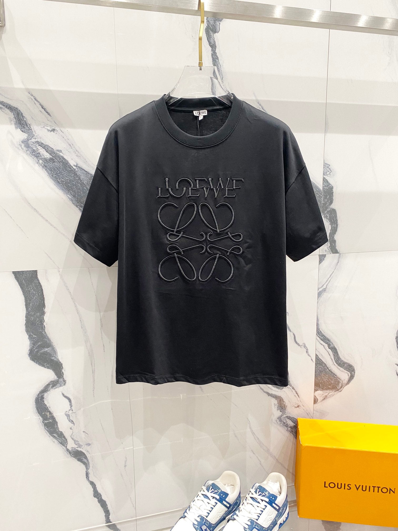 LuxluxHouse Best Quality Clothes T-shirt Loewe