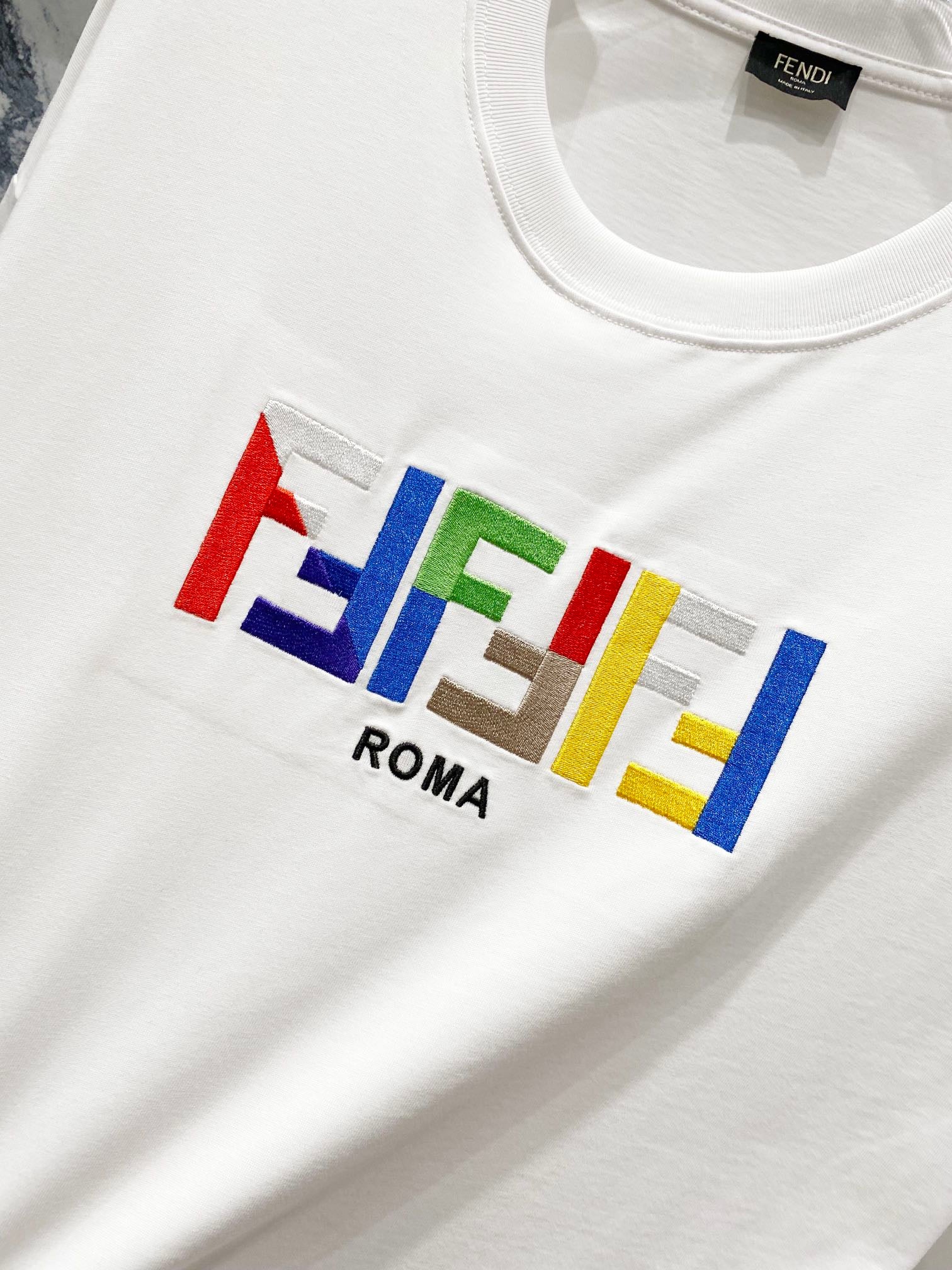 LuxluxHouse Best Quality Clothes Fendi T-shirt
