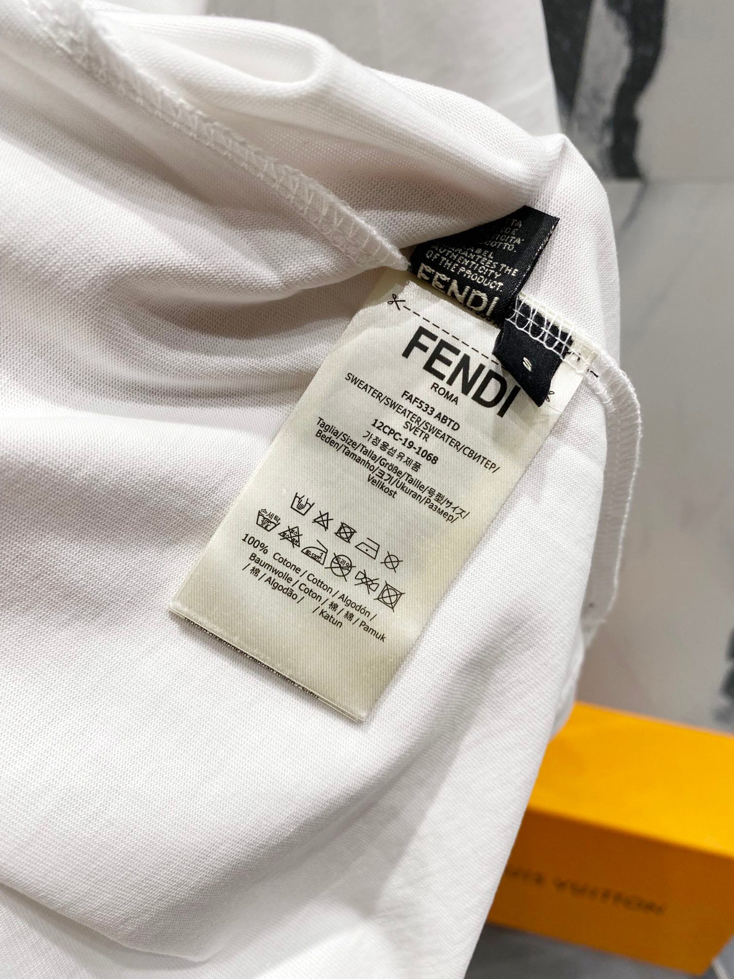 LuxluxHouse Best Quality Clothes Fendi T-shirt