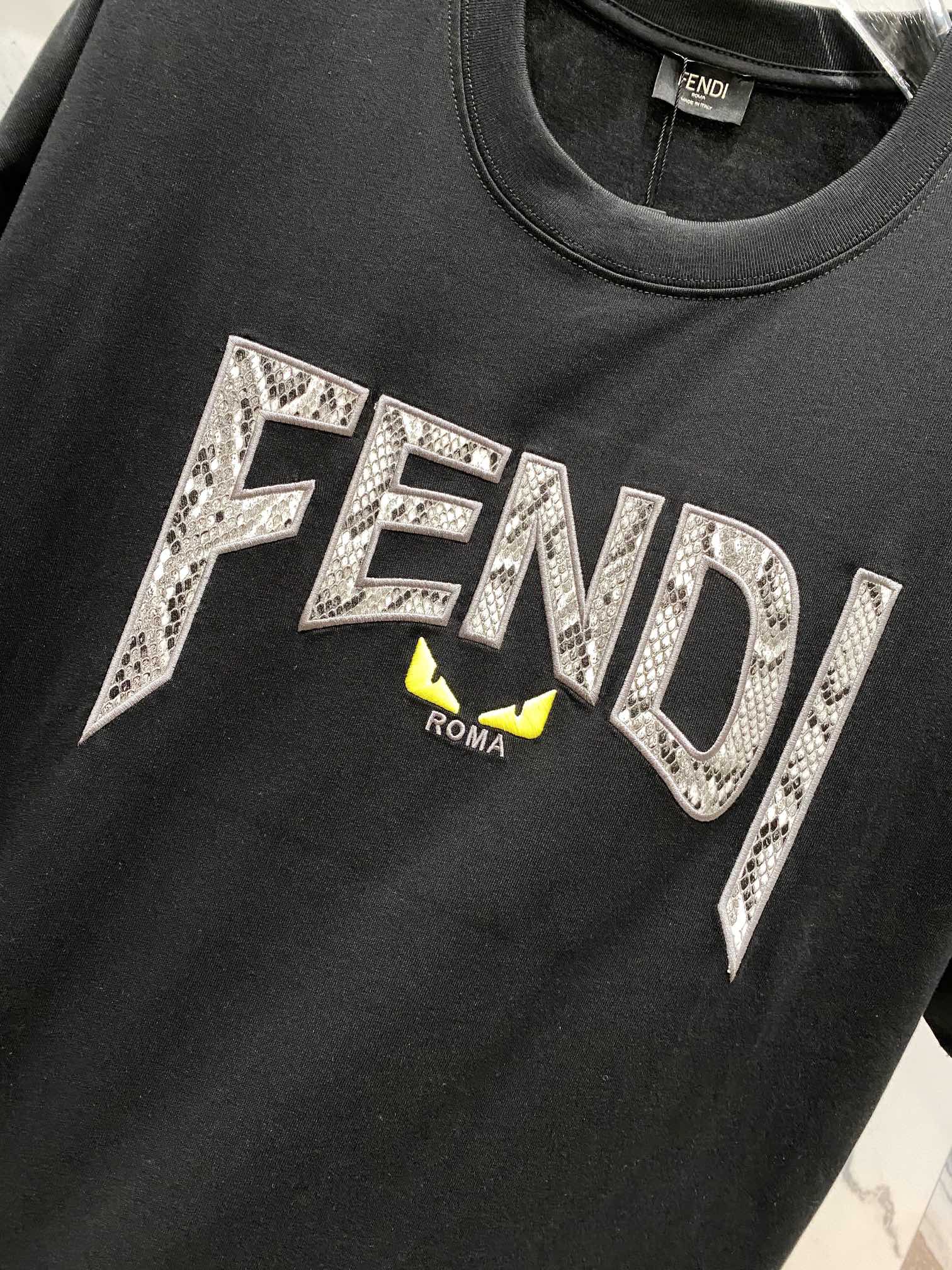 LuxluxHouse Best Quality Clothes Fendi T-shirt
