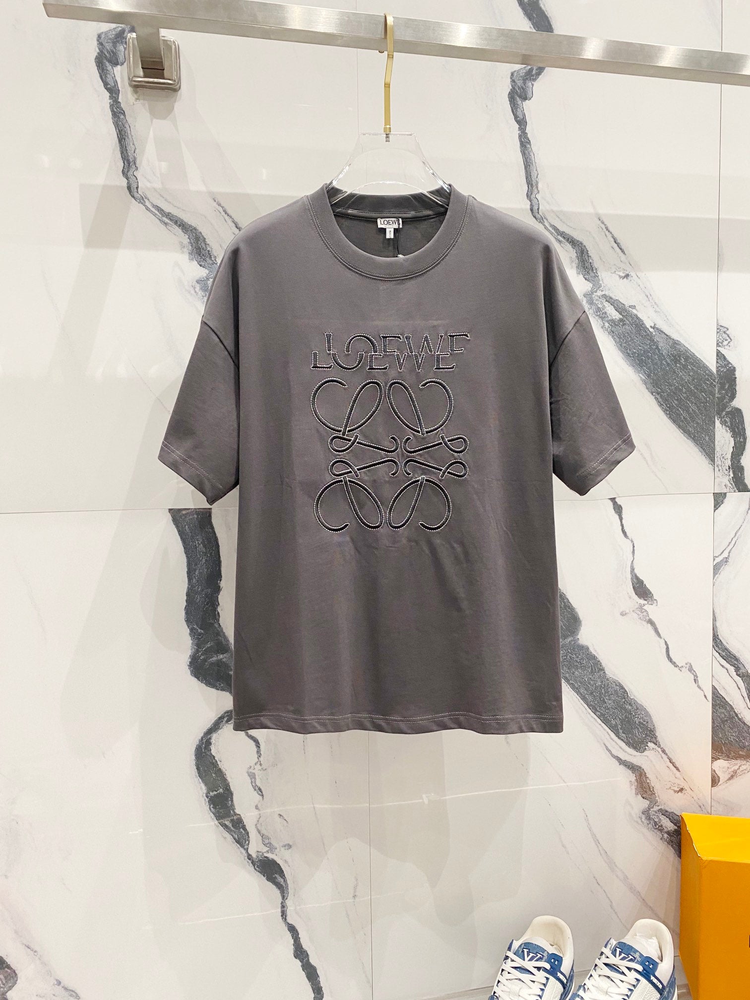 LuxluxHouse Best Quality Clothes T-shirt Loewe