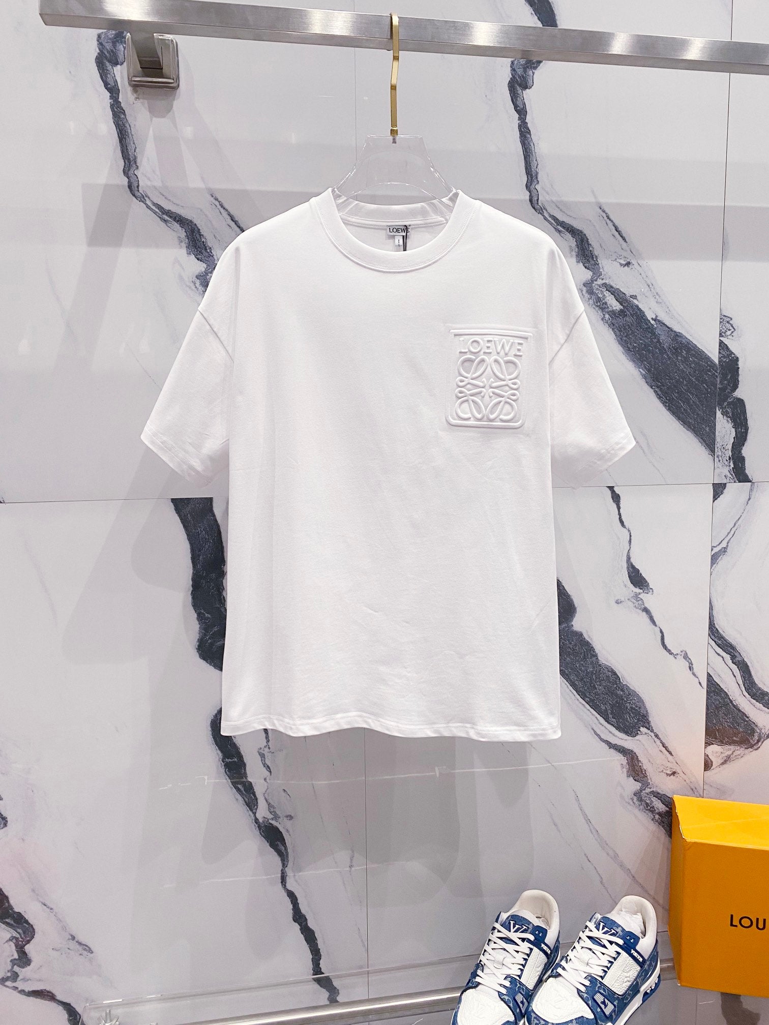 LuxluxHouse Best Quality Clothes T-shirt Loewe