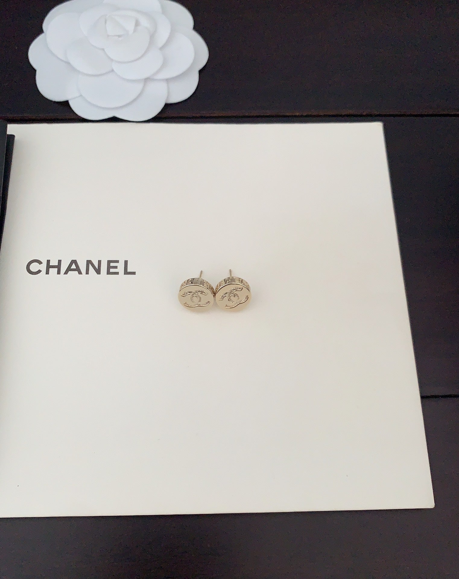 LuxluxHouse Best Quality Accessories Chanel