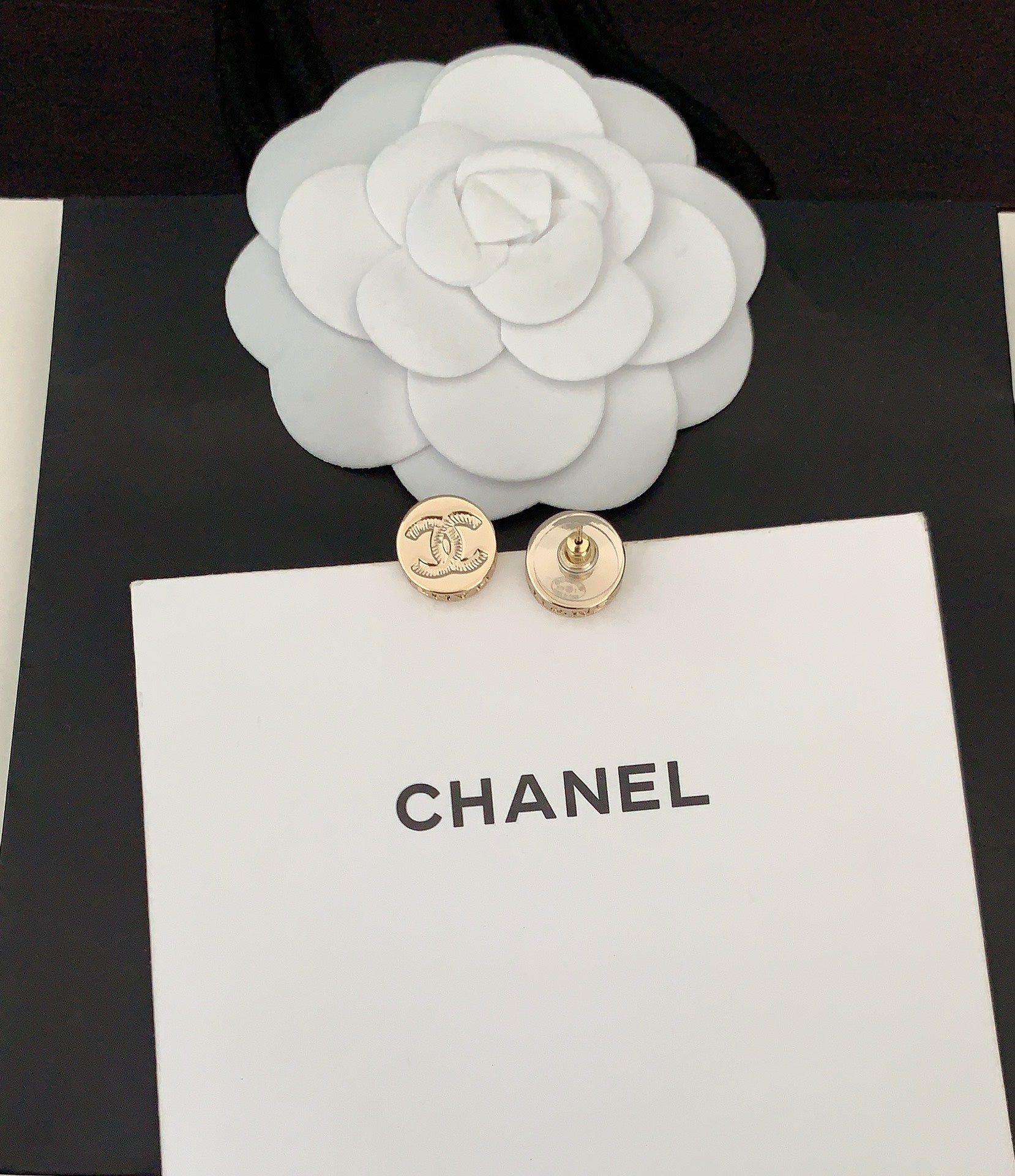 LuxluxHouse Best Quality Accessories Chanel