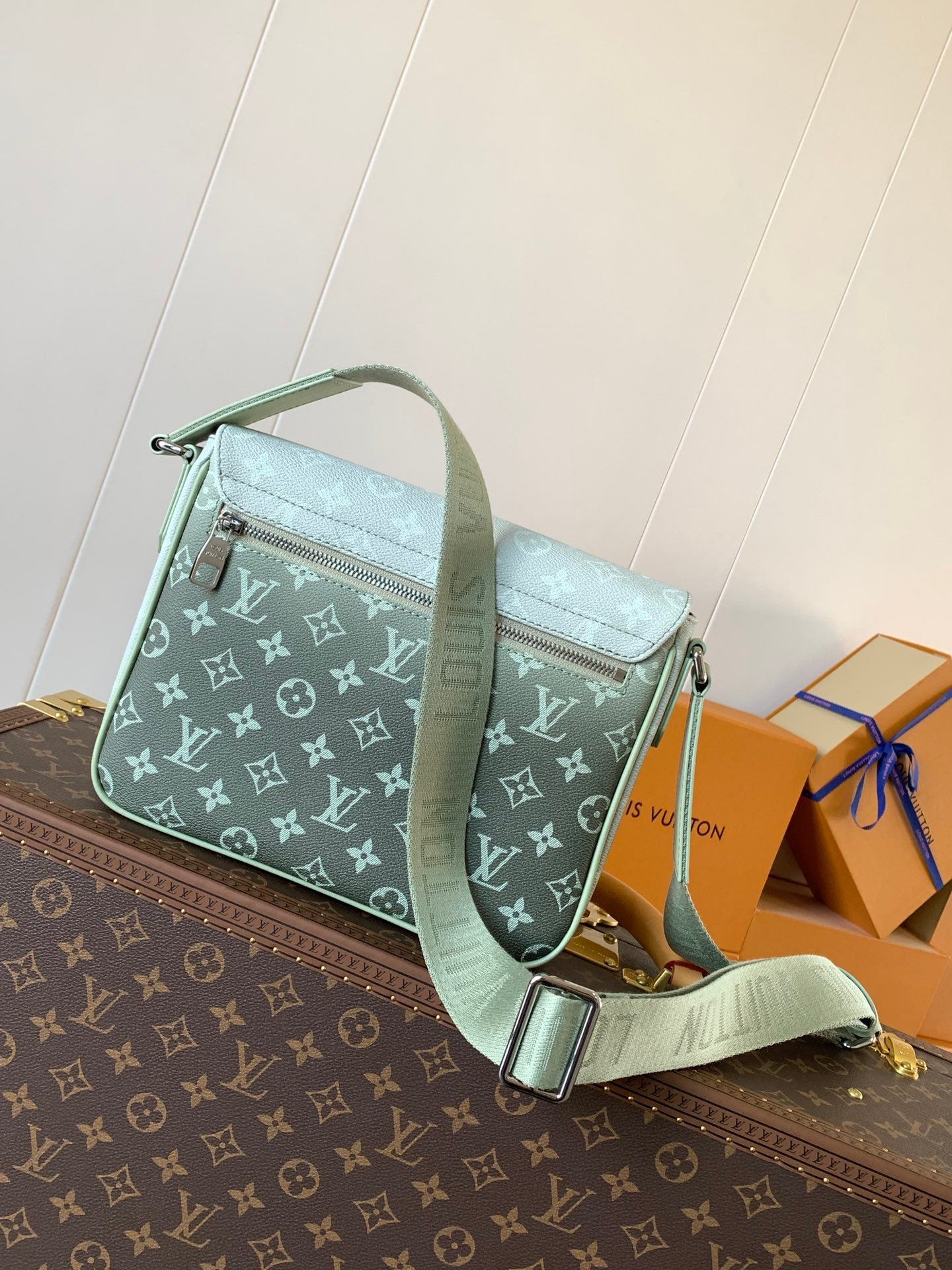 LuxluxHouse Best Quality Bags Louis Vuitton Men