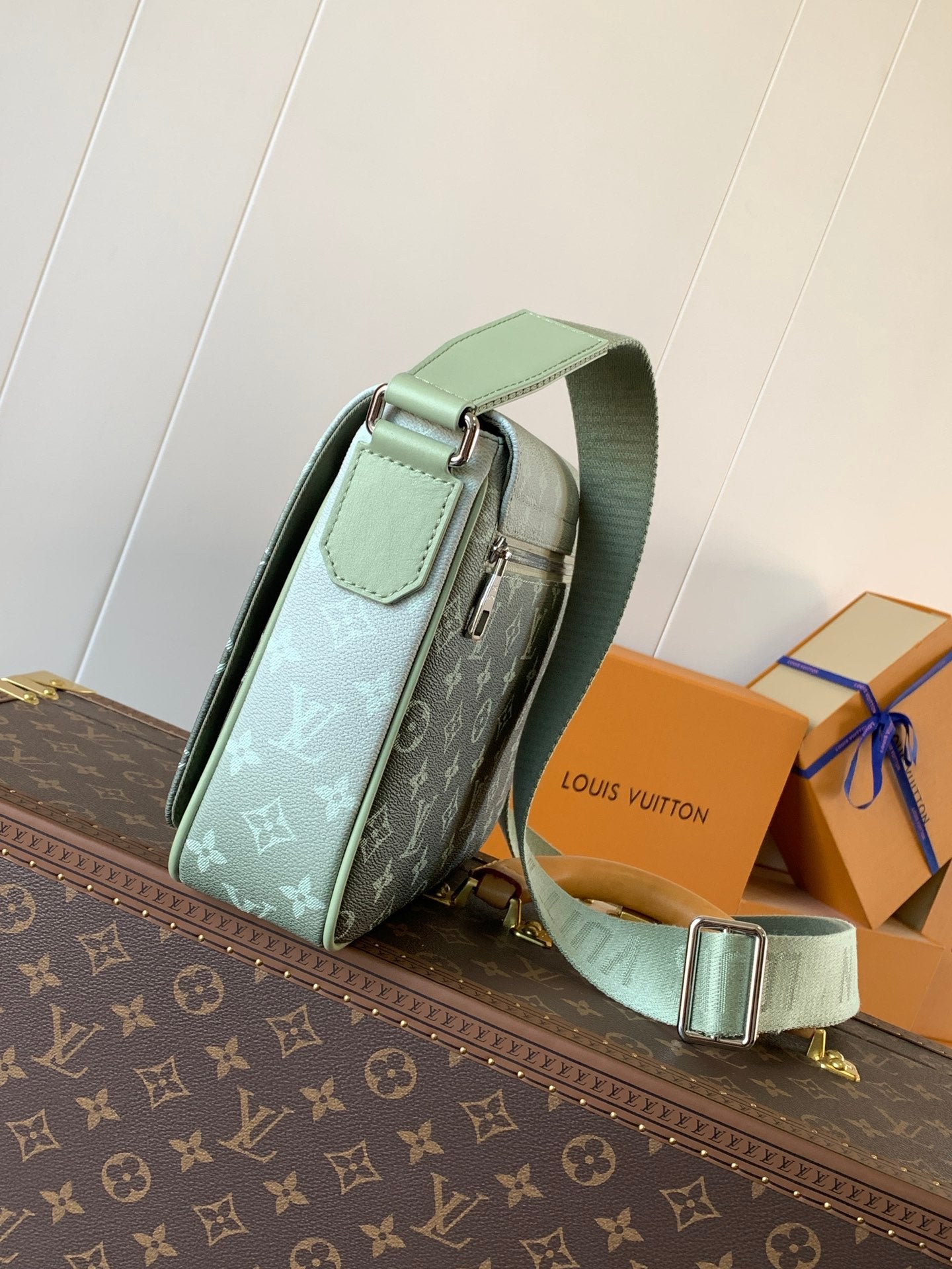 LuxluxHouse Best Quality Bags Louis Vuitton Men