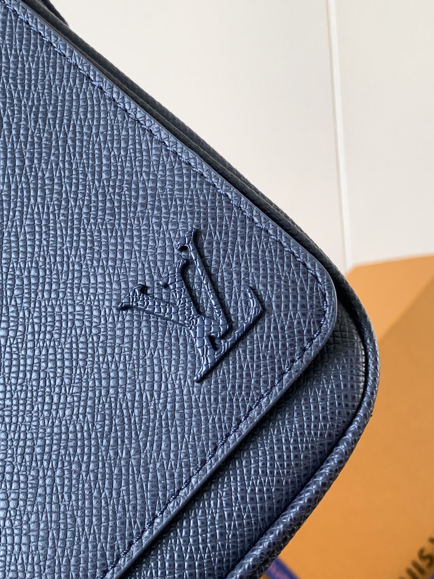 LuxluxHouse Best Quality Bags Louis Vuitton Men