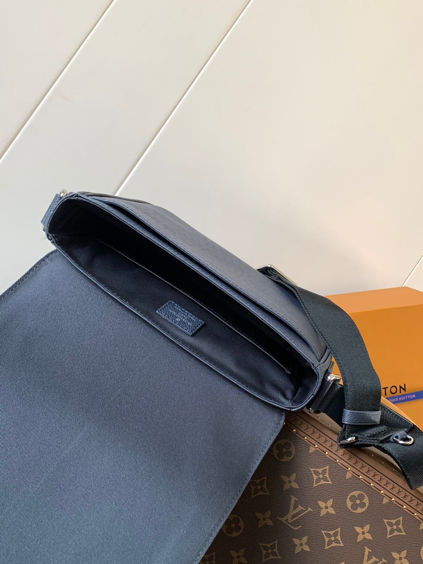 LuxluxHouse Best Quality Bags Louis Vuitton Men