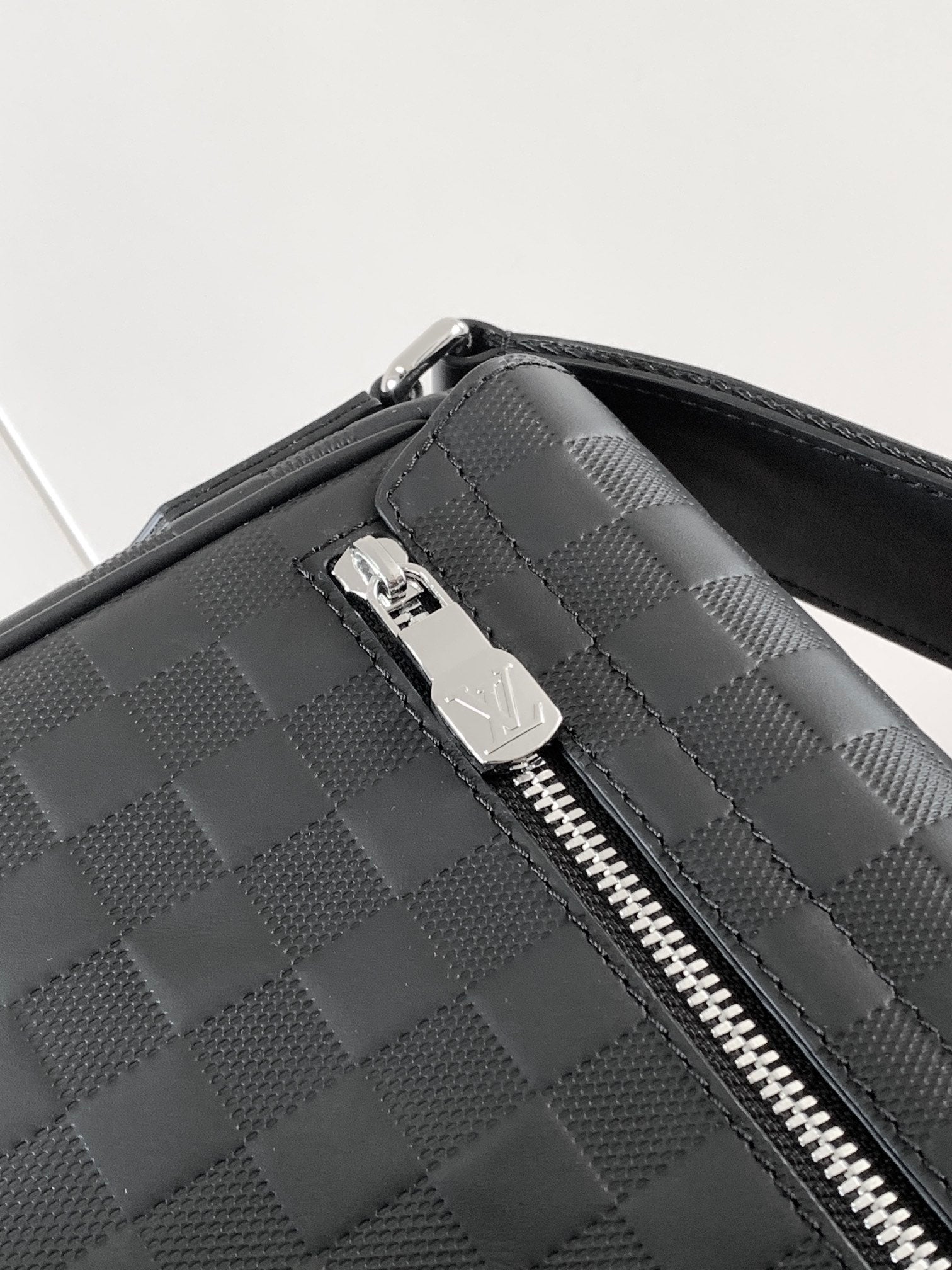 LuxluxHouse Best Quality Bags Louis Vuitton Men