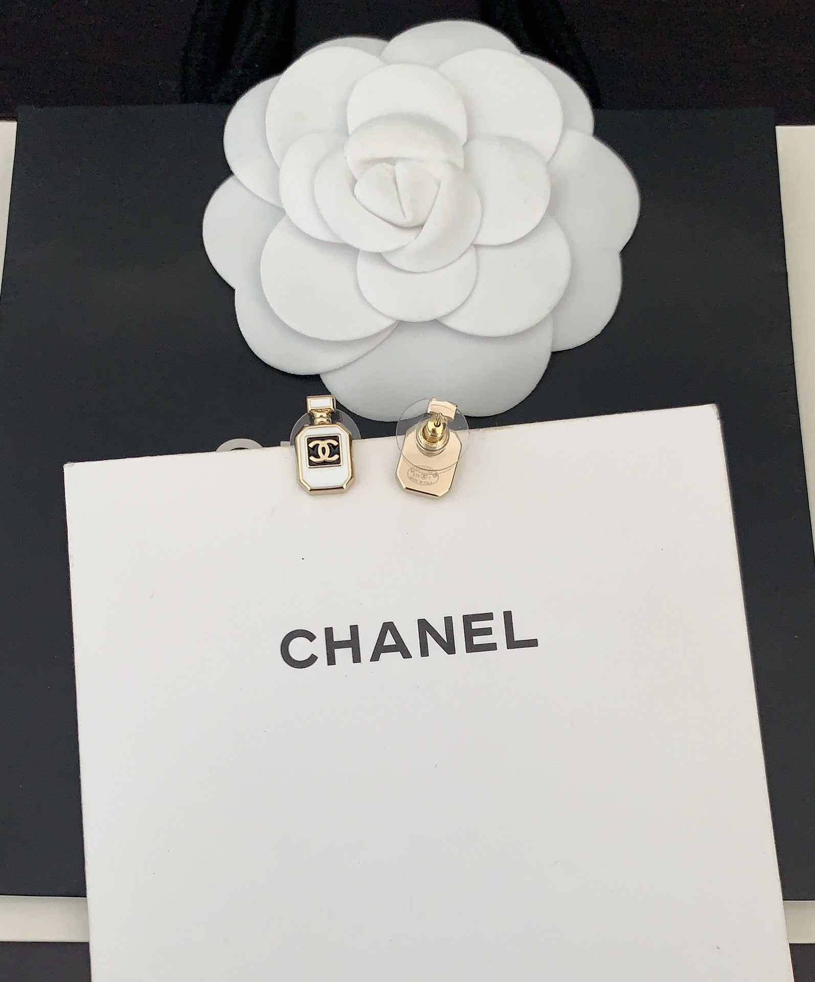 LuxluxHouse Best Quality Accessories Chanel