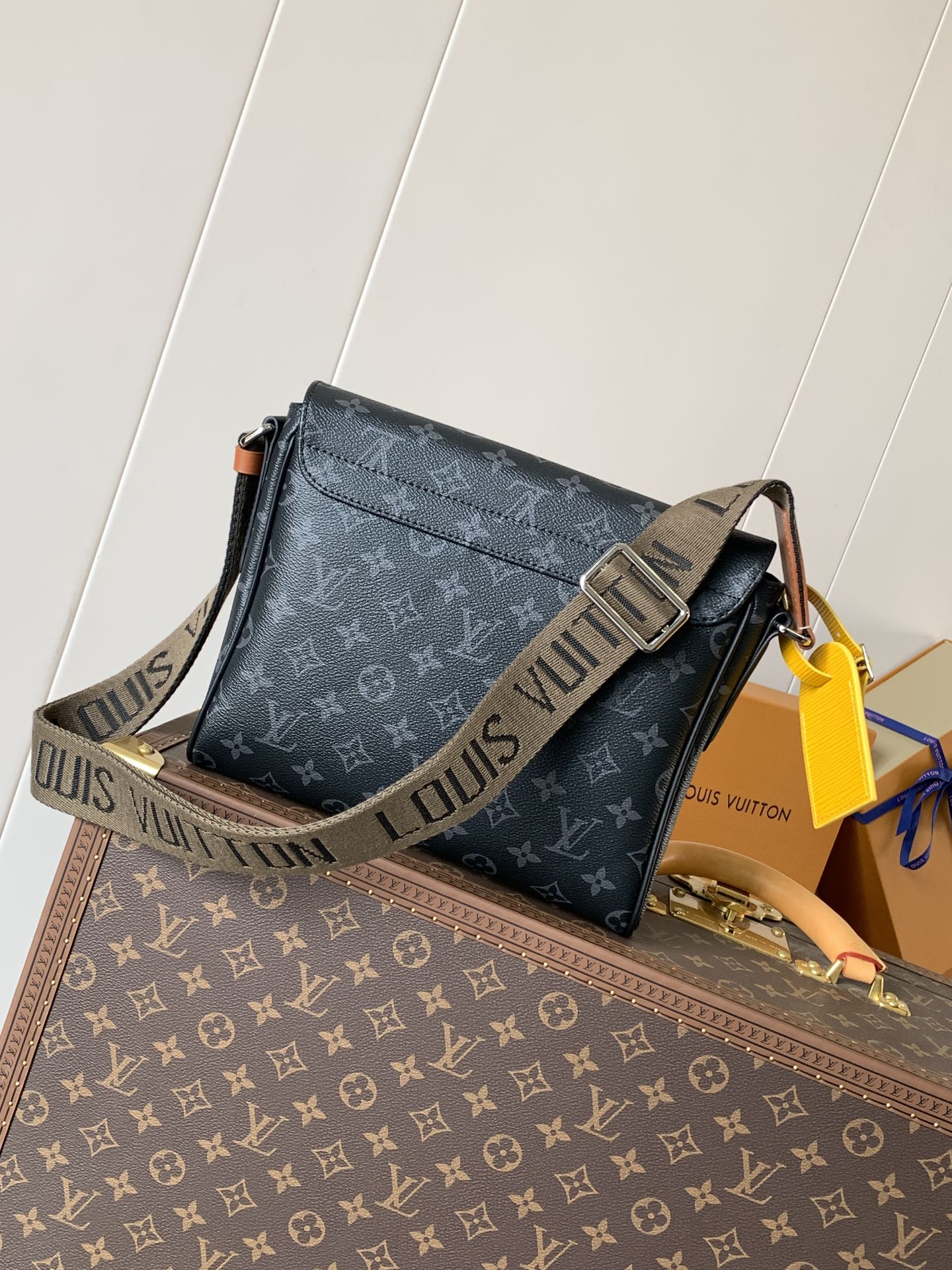 LuxluxHouse Best Quality Bags Louis Vuitton Men