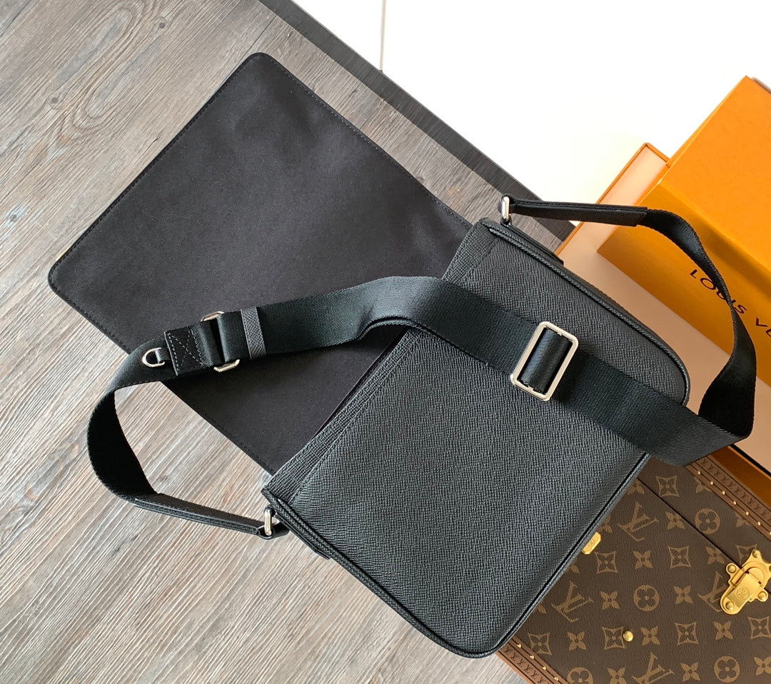 LuxluxHouse Best Quality Bags Louis Vuitton Men