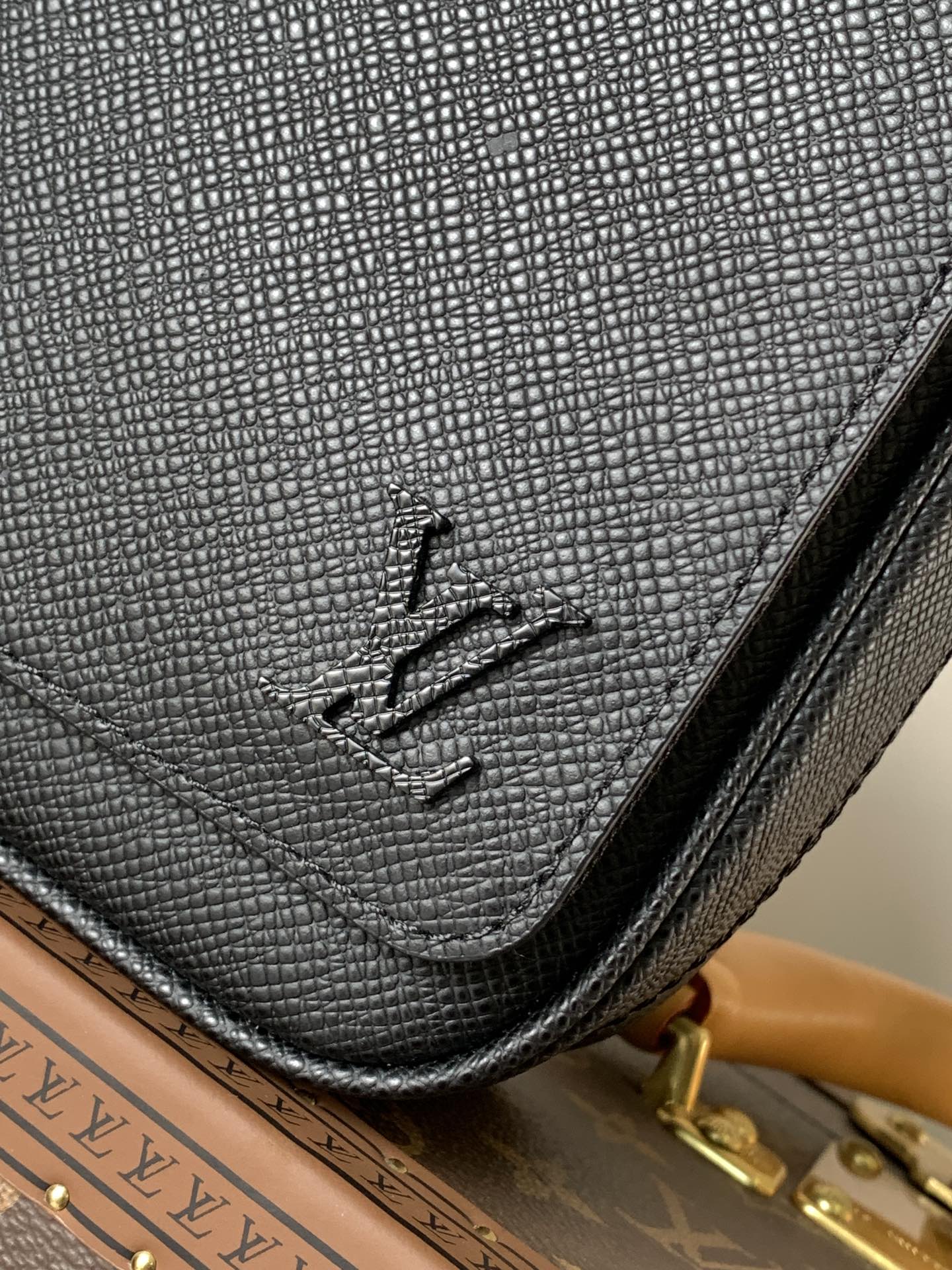 LuxluxHouse Best Quality Bags Louis Vuitton Men