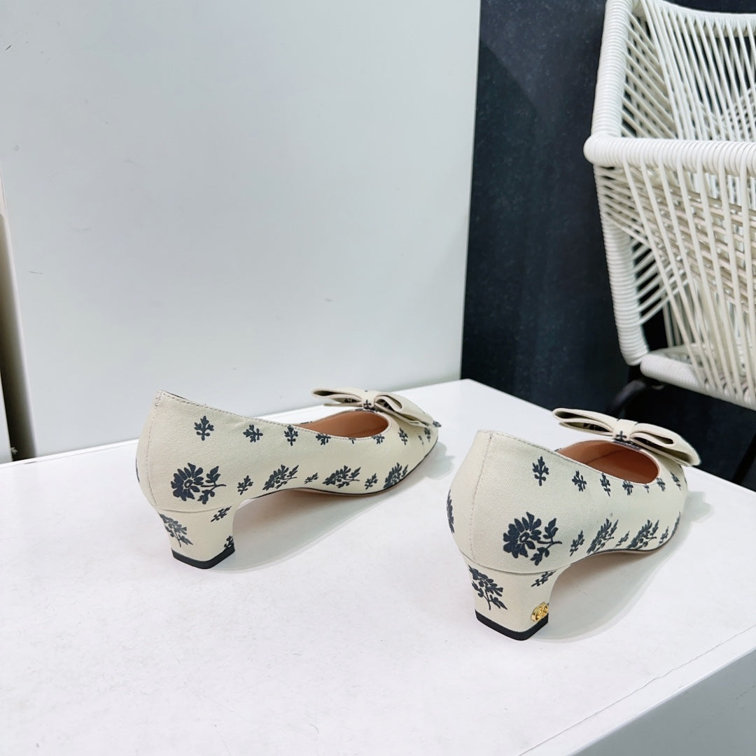 LuxluxHouse Best Quality Valentino Women Shoes