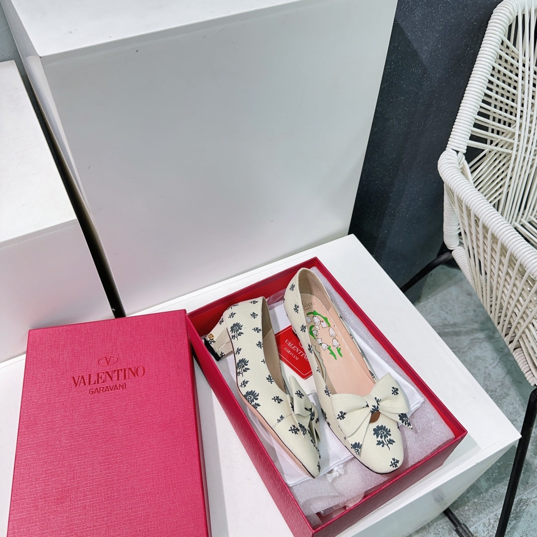 LuxluxHouse Best Quality Valentino Women Shoes