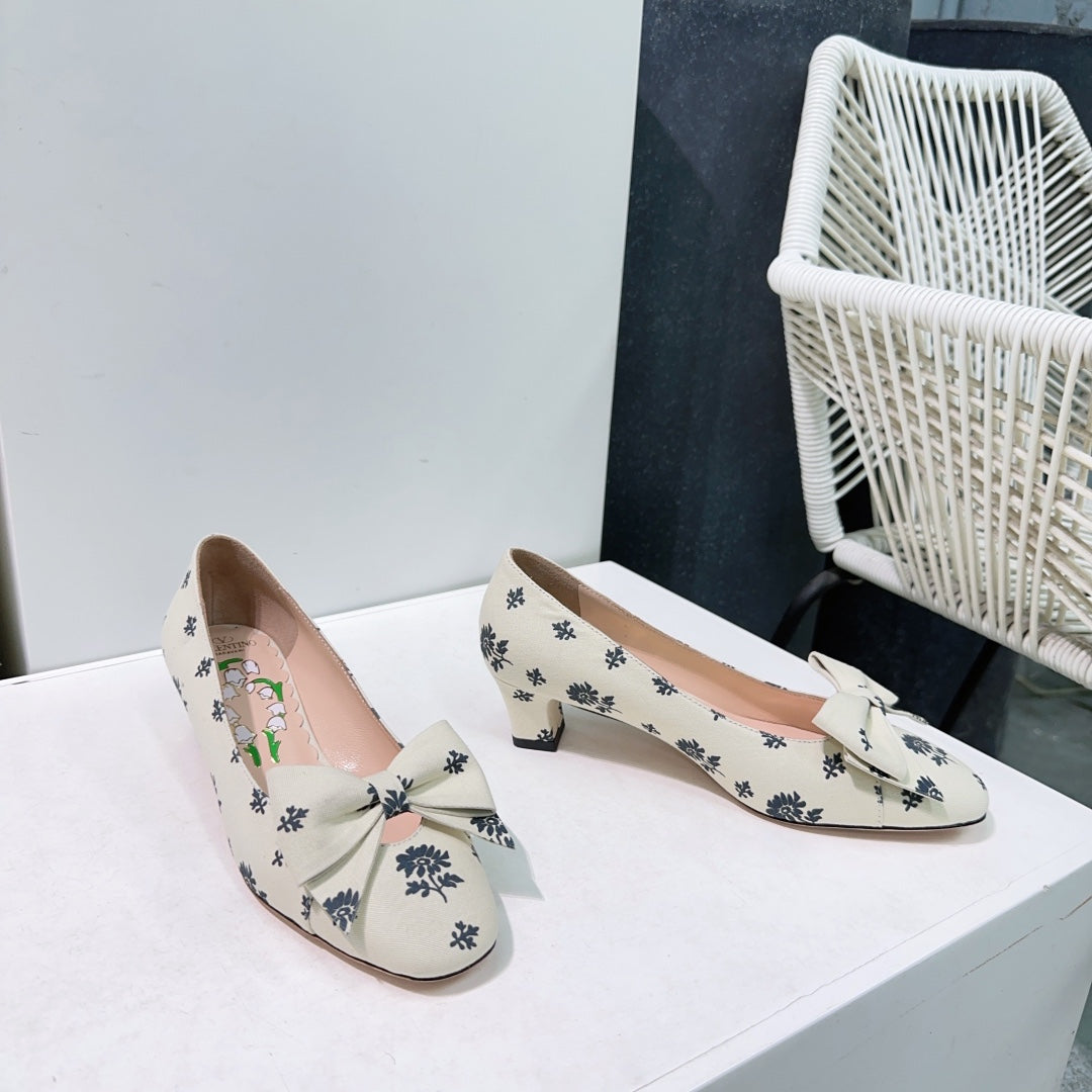 LuxluxHouse Best Quality Valentino Women Shoes