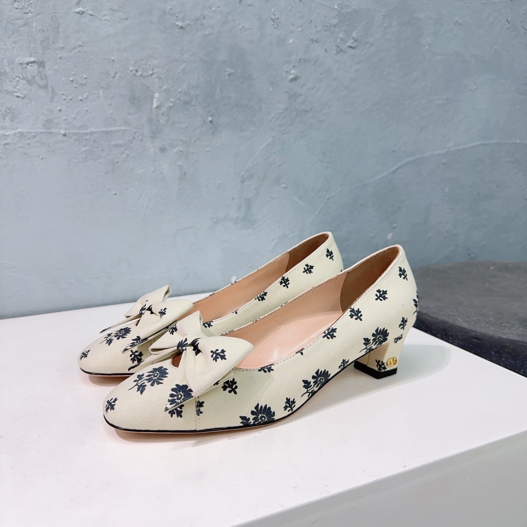 LuxluxHouse Best Quality Valentino Women Shoes