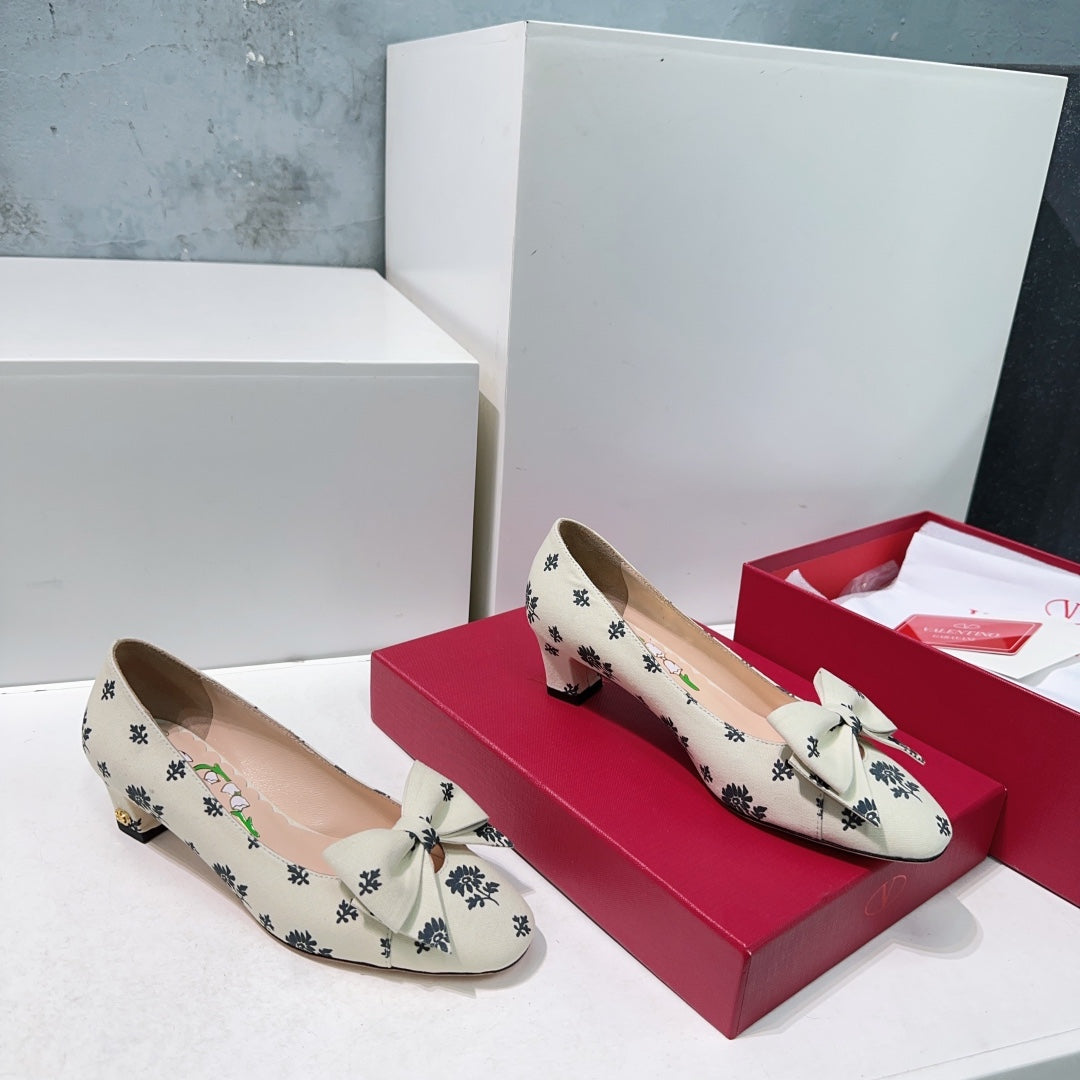 LuxluxHouse Best Quality Valentino Women Shoes