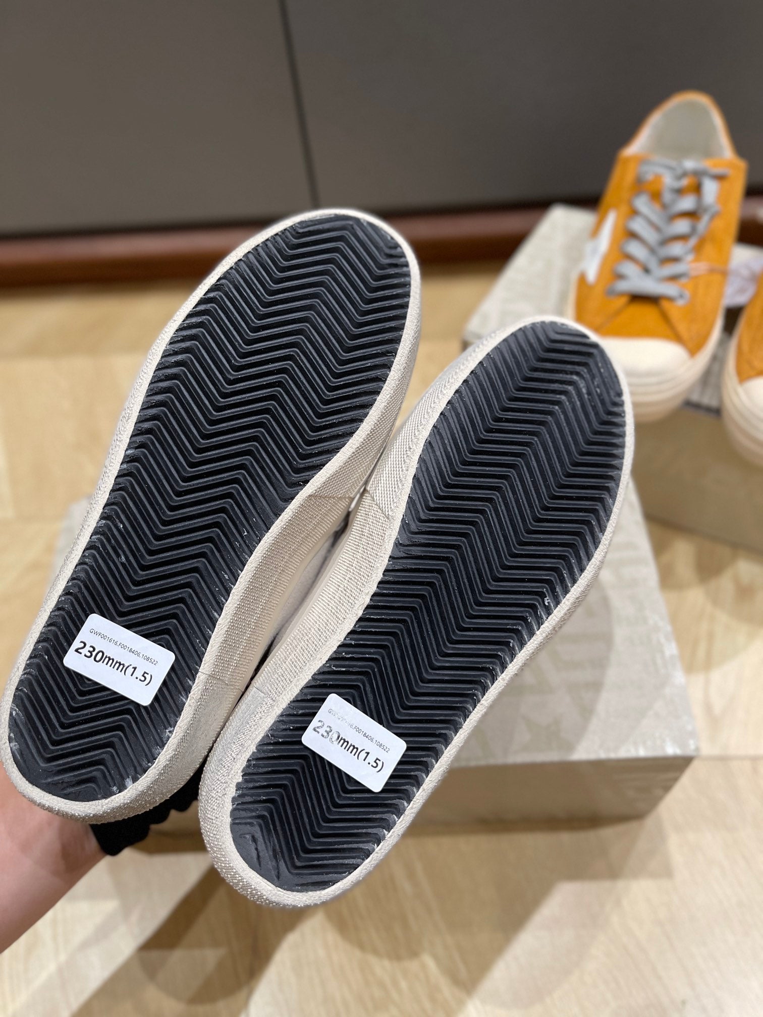 LuxluxHouse Best Quality Shoes Golden Goose